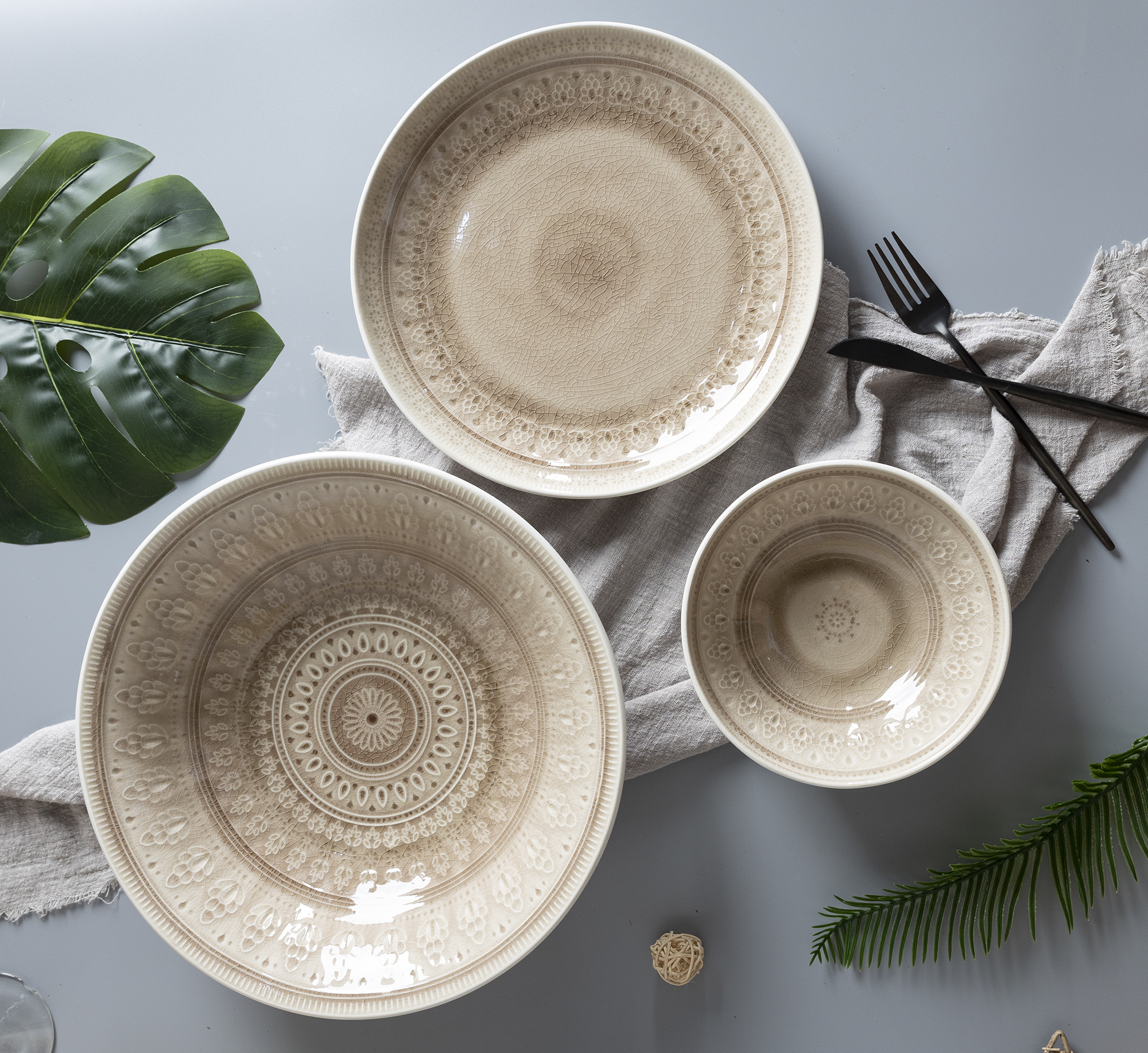 ​CHANGSHA HAPPY GO  Vintage Beige Reactive Glaze Stoneware Dinnerware Set with Engraved Mandala Patterns |happygodinnerware.com