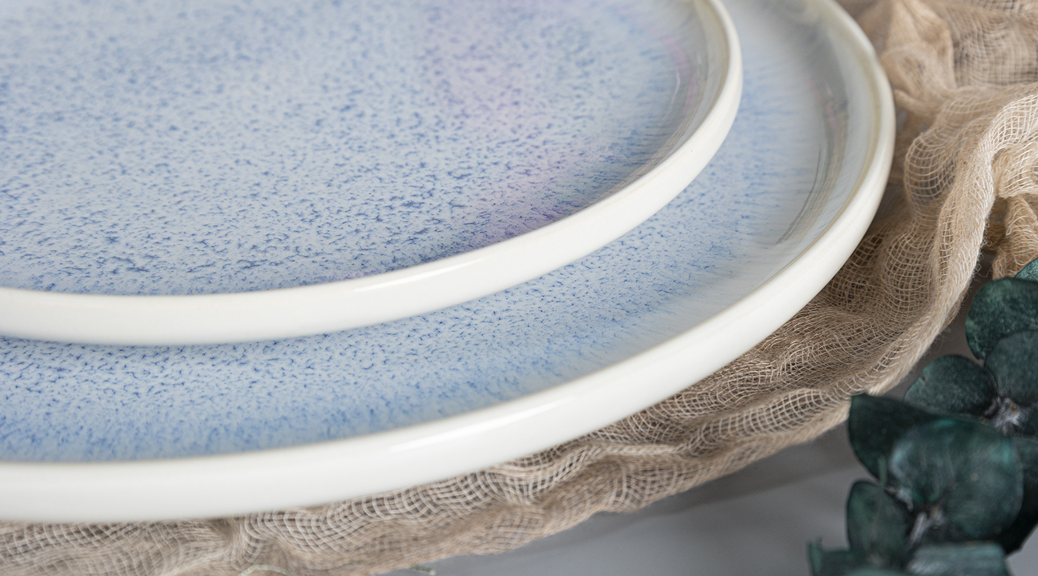 ​CHANGSHA HAPPY GO  Elegant Light Blue Reactive Glaze Porcelain Tableware Set with Radiating Speckled Design |Dopamine Series Ceramics  |happygodinnerware.com