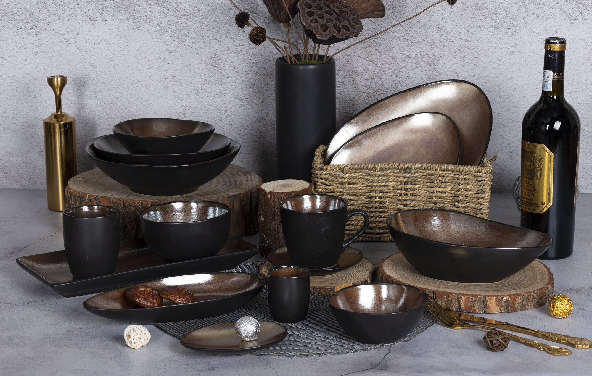 ​CHANGSHA HAPPY GO  Elegant Dark Bronze Metallic Reactive Glazed Stoneware Dinner and Coffee Set  |happygodinnerware.com