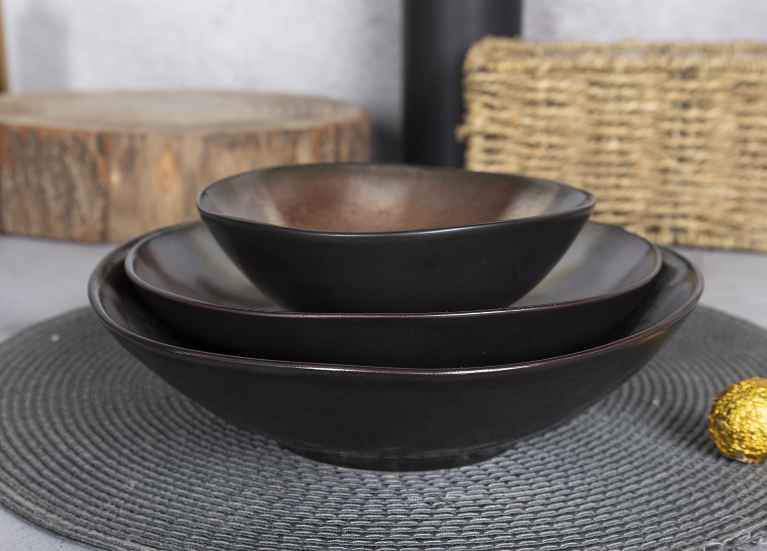 ​CHANGSHA HAPPY GO  Elegant Dark Bronze Metallic Reactive Glazed Stoneware Dinner and Coffee Set  |happygodinnerware.com