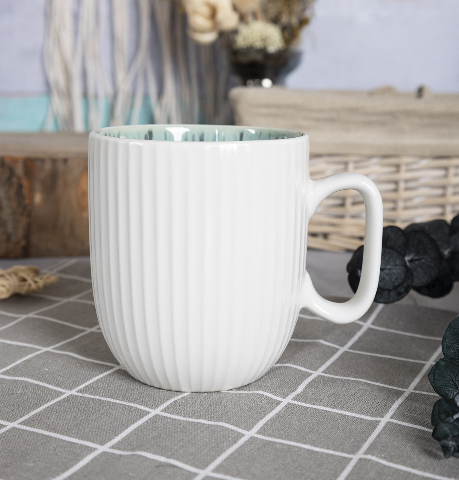 ​CHANGSHA HAPPY GO  Nordic Style Blue Reactive Glaze Porcelain Dinnerware Collection for Modern Dining |Dopamine Series Ceramics  |happygodinnerware.com