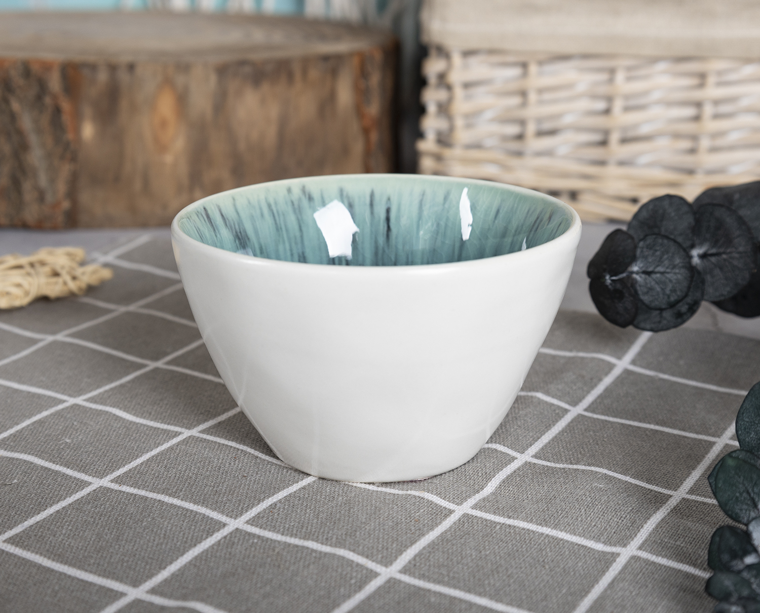 ​CHANGSHA HAPPY GO  Nordic Style Blue Reactive Glaze Porcelain Dinnerware Collection for Modern Dining |Dopamine Series Ceramics  |happygodinnerware.com