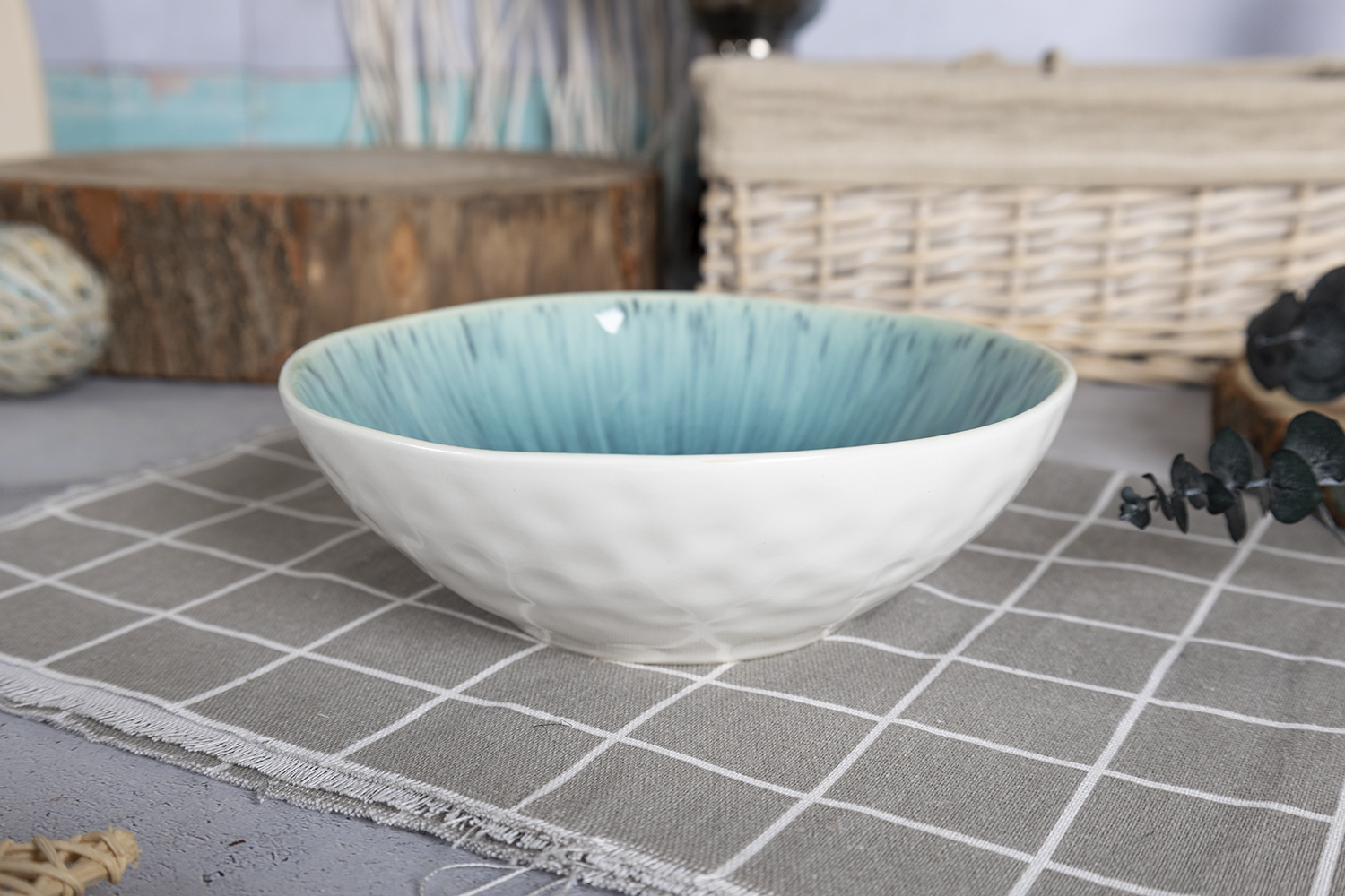 ​CHANGSHA HAPPY GO  Nordic Style Blue Reactive Glaze Porcelain Dinnerware Collection for Modern Dining |Dopamine Series Ceramics  |happygodinnerware.com