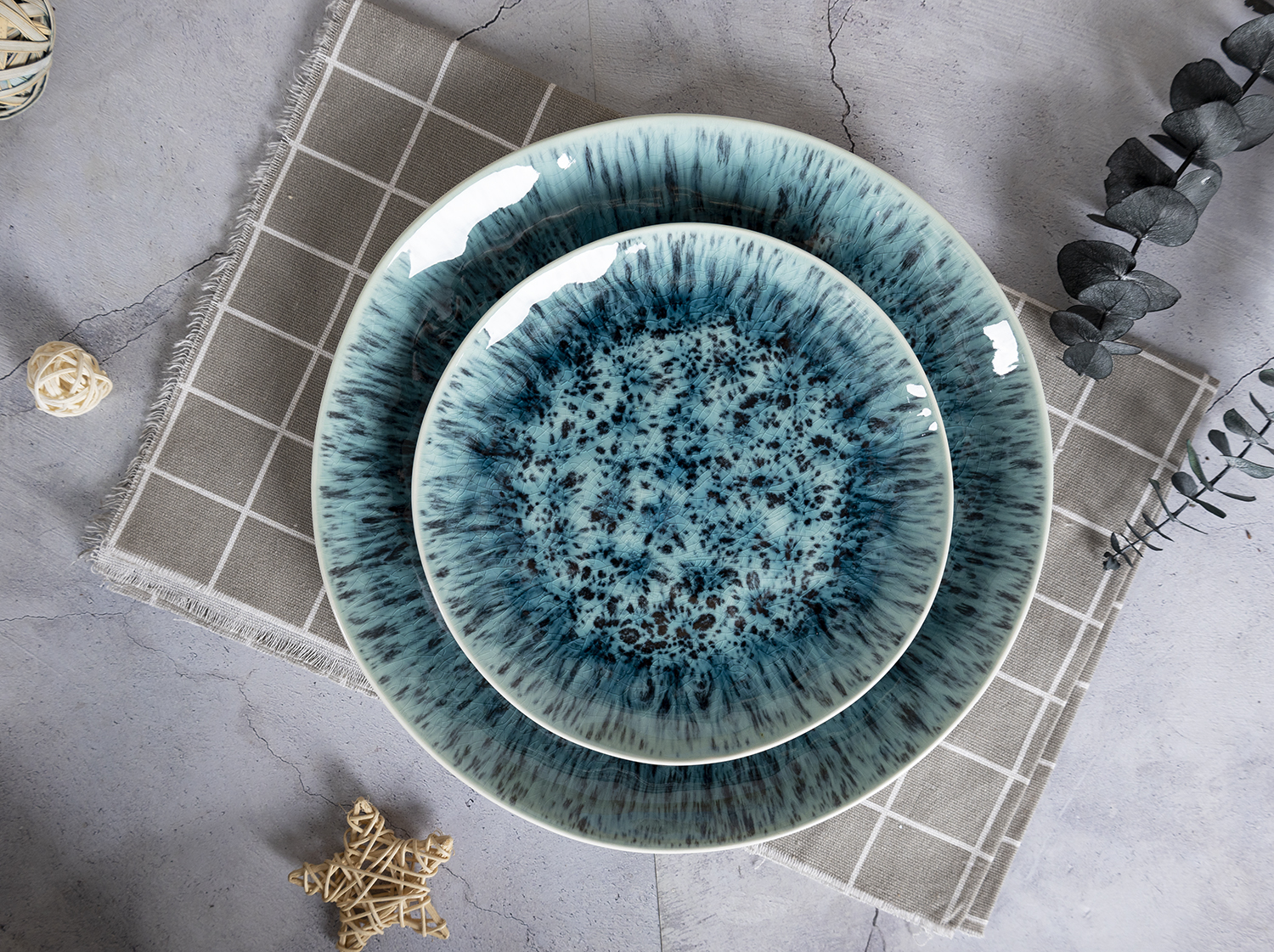 ​CHANGSHA HAPPY GO  Nordic Style Blue Reactive Glaze Porcelain Dinnerware Collection for Modern Dining |Dopamine Series Ceramics  |happygodinnerware.com