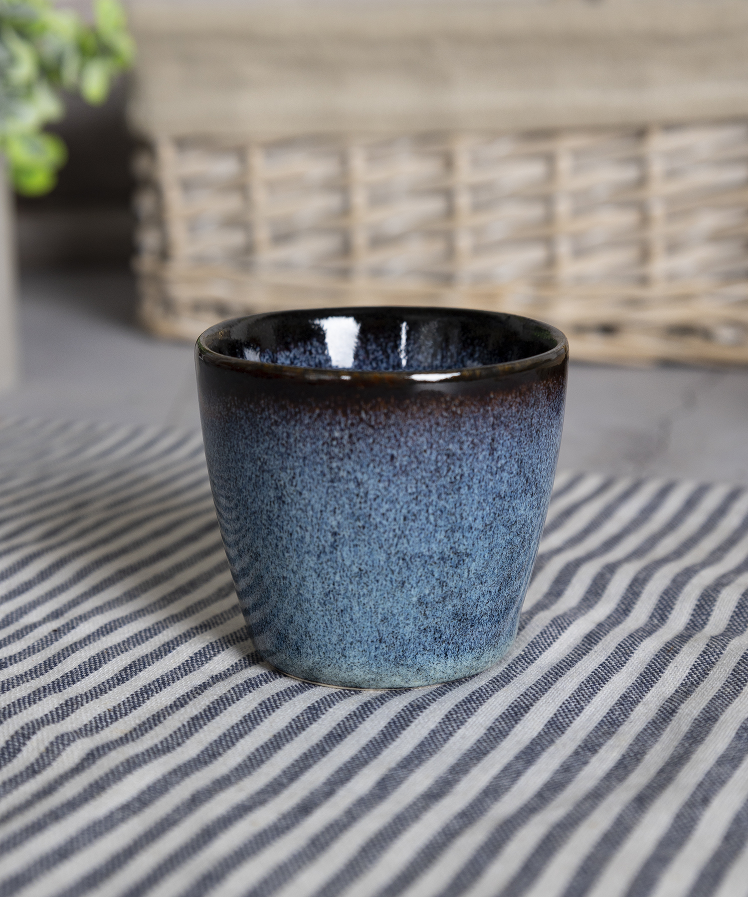 ​CHANGSHA HAPPY GO  Rustic Midnight Blue Speckled Reactive Glazed Stoneware Tea and Dinnerware Set |Dopamine Series Ceramics  |happygodinnerware.com