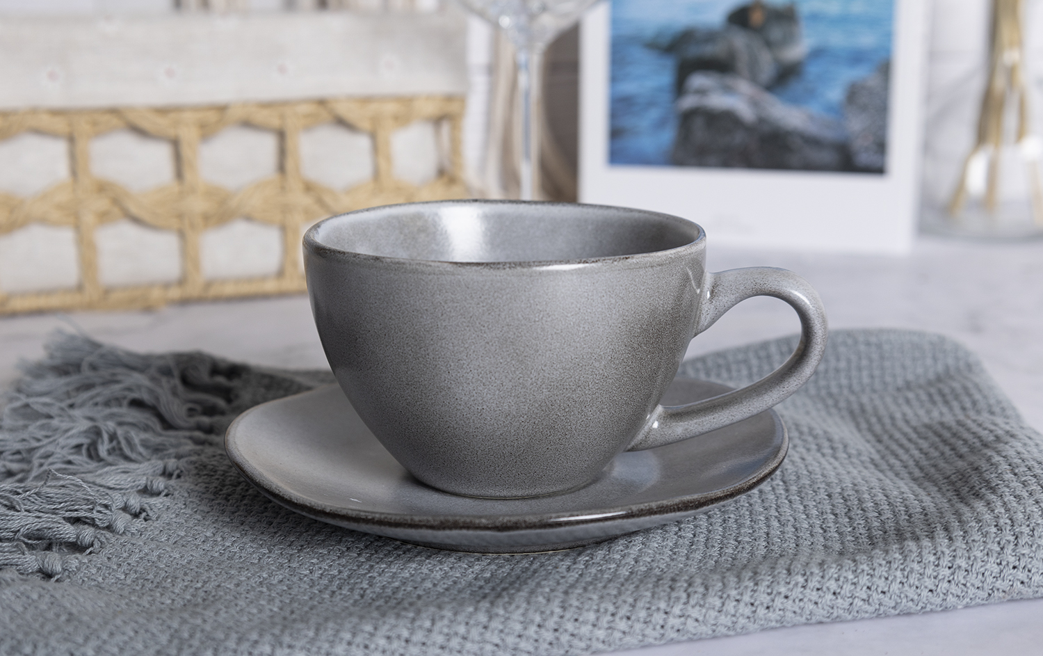 ​CHANGSHA HAPPY GO  Rustic Elegance Matte Grey Stoneware Dinnerware Set with Reactive Glaze Finish |happygodinnerware.com