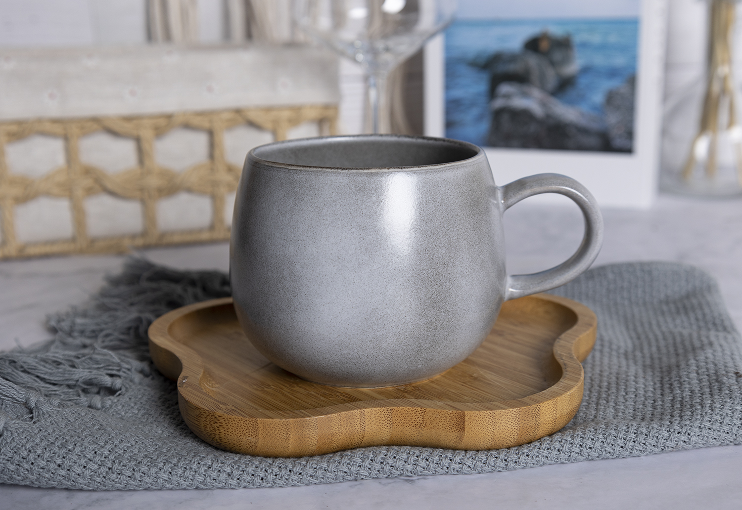 ​CHANGSHA HAPPY GO  Rustic Elegance Matte Grey Stoneware Dinnerware Set with Reactive Glaze Finish |happygodinnerware.com