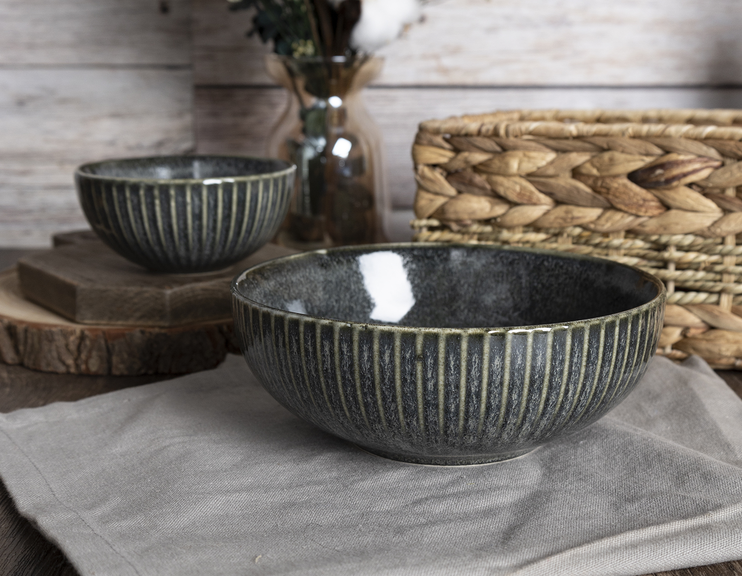 CHANGSHA HAPPY GO Black Rust Textured Stoneware Dinnerware Set | Matte Reactive Glaze with Vertical Embossed Lines | Plates, Bowls & Mugs for Home & Restaurant Use|happygodinnerware.com