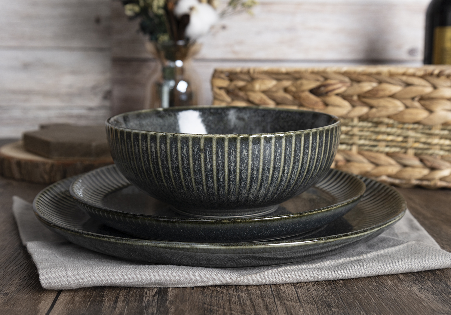 CHANGSHA HAPPY GO Black Rust Textured Stoneware Dinnerware Set | Matte Reactive Glaze with Vertical Embossed Lines | Plates, Bowls & Mugs for Home & Restaurant Use|happygodinnerware.com