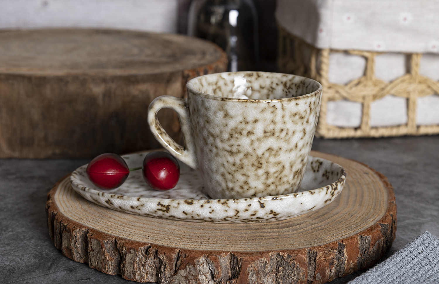 CHANGSHA HAPPY GO Speckled Reactive Glaze Stoneware Dinnerware Set | Rustic White & Brown Artisan Texture | Irregular Edge Plates & Cups in Wabi-Sabi Style|happygodinnerware.com