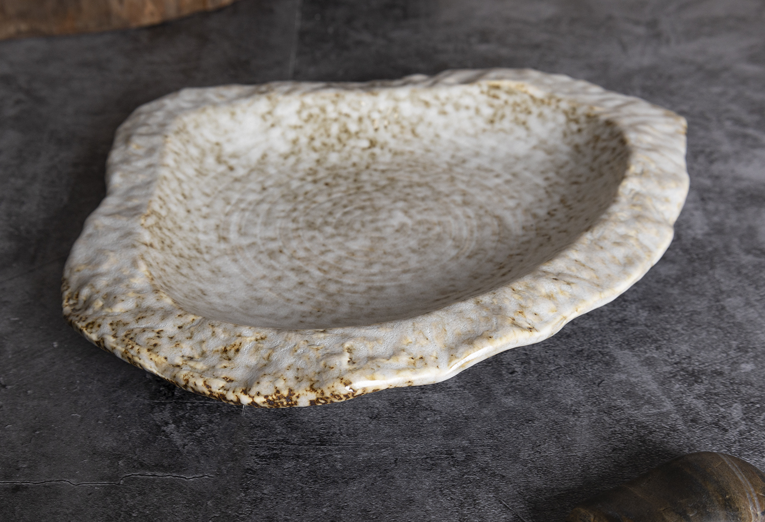 CHANGSHA HAPPY GO Speckled Reactive Glaze Stoneware Dinnerware Set | Rustic White & Brown Artisan Texture | Irregular Edge Plates & Cups in Wabi-Sabi Style|happygodinnerware.com