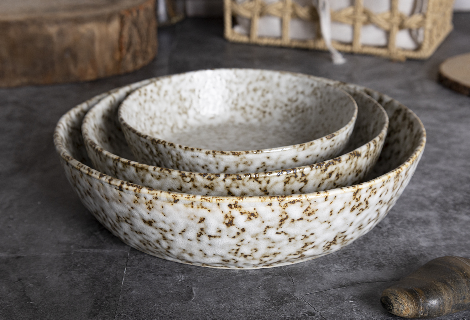 CHANGSHA HAPPY GO Speckled Reactive Glaze Stoneware Dinnerware Set | Rustic White & Brown Artisan Texture | Irregular Edge Plates & Cups in Wabi-Sabi Style|happygodinnerware.com