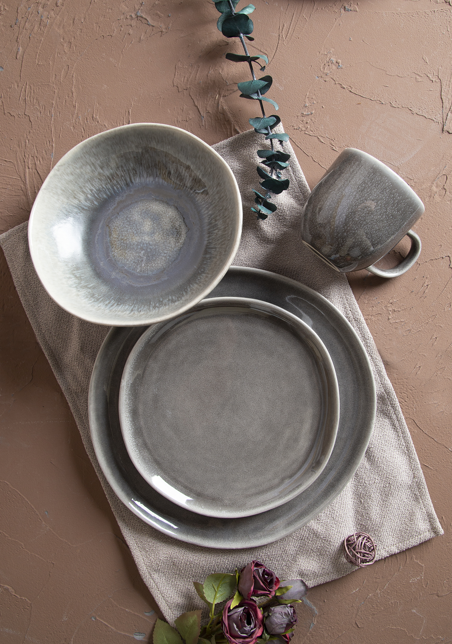 CHANGSHA HAPPY GO Colorful Glaze Ceramic Collection: Harmonious Blend of Earthy Tones |happygodinnerware.com