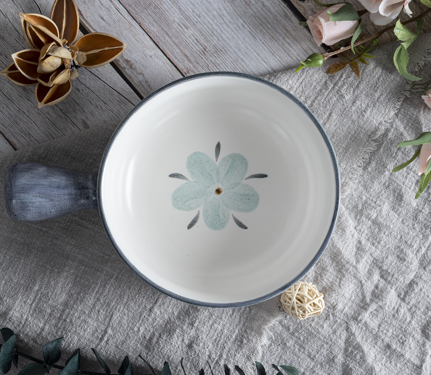 CHANGSHA HAPPY GO Elegant Embossed Fine Bone China Dinnerware Set with Matte Floral Motifs in Soft Green and Blue  |happygodinnerware.com