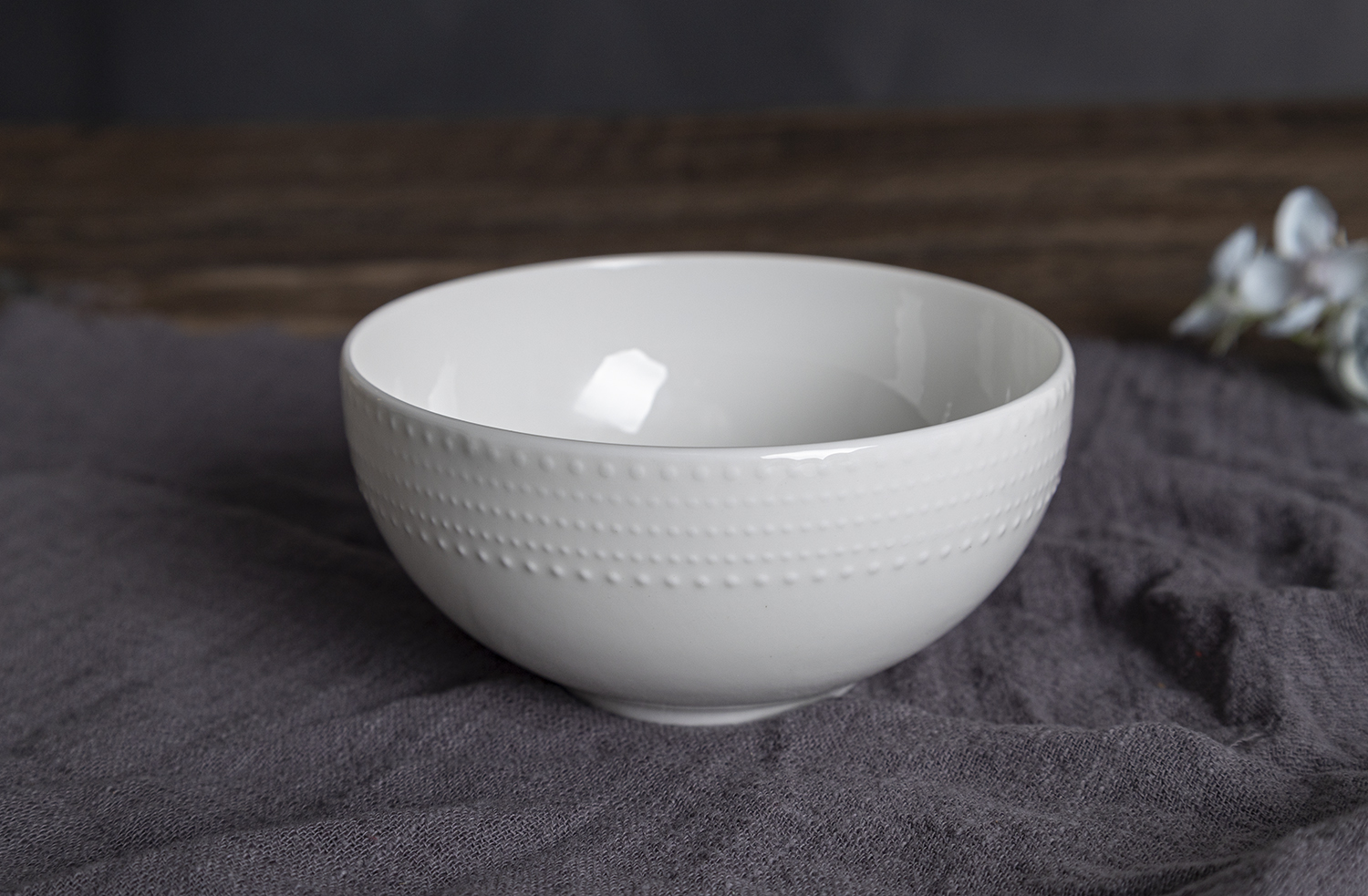 CHANGSHA HAPPY GO Minimalist Bone China Embossed Tableware Set with Delicate Dot Pattern for Modern Home Use |happygodinnerware.com
