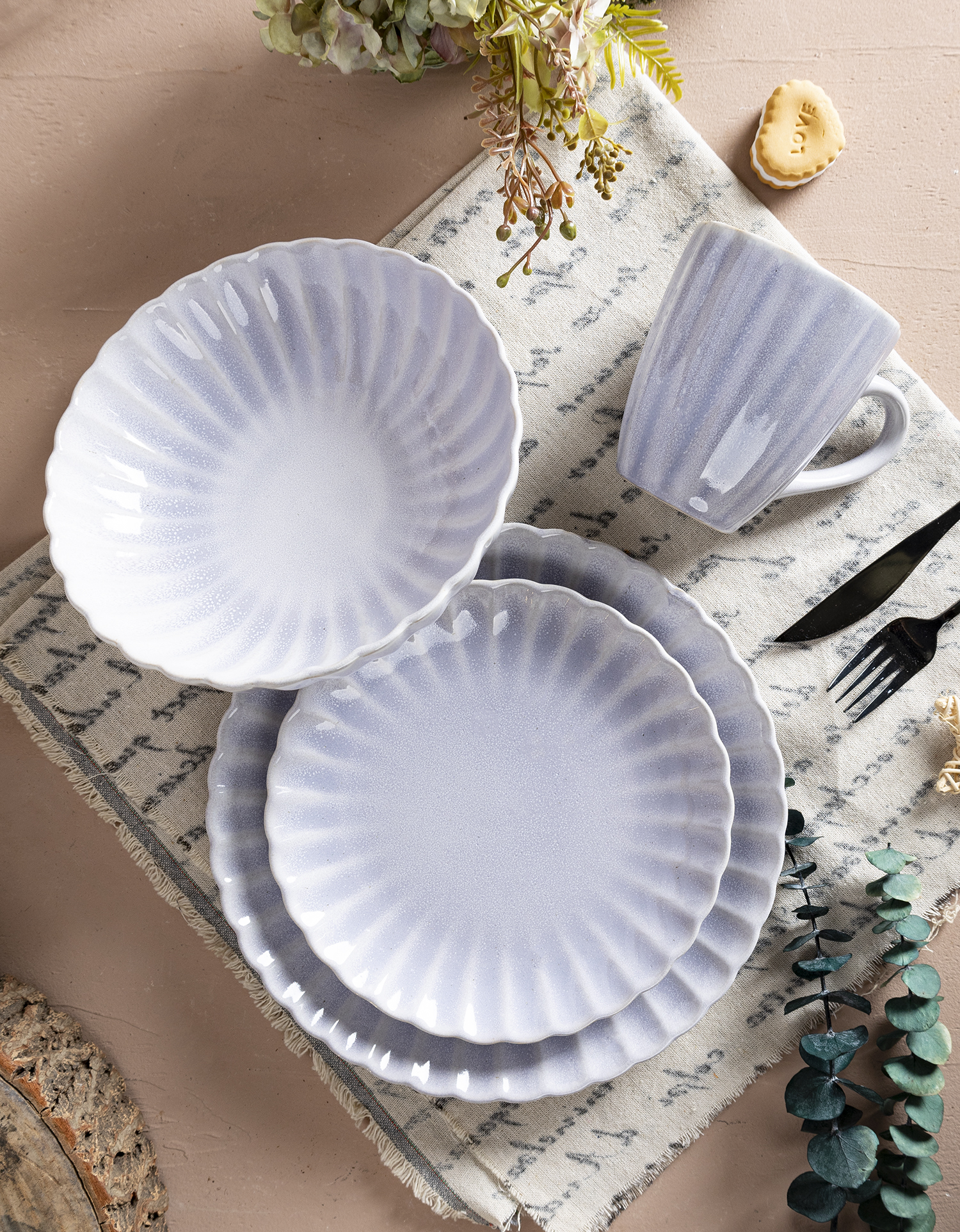 CHANGSHA HAPPY GO  Pastel Reactive Glaze Fluted Stoneware Tableware Set – 16 Pieces for Modern Minimalist Dining |happygodinnerware.com