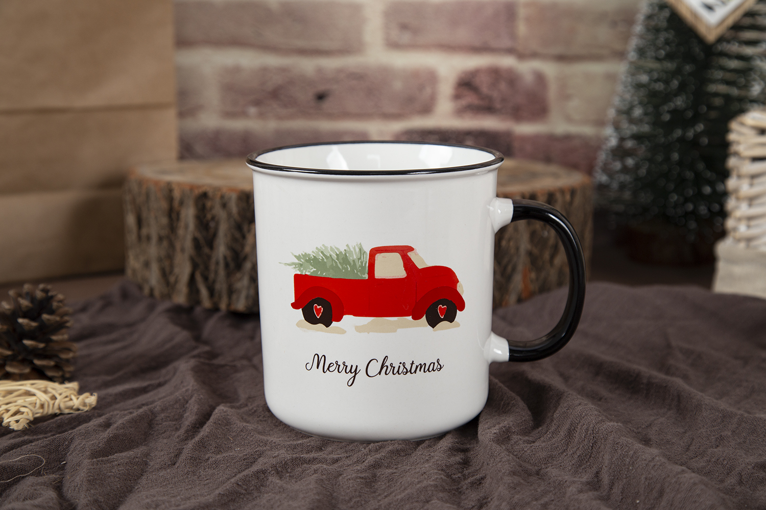 CHANGSHA HAPPY GO Christmas Themed Stoneware Mugs with Holiday Decals | happygodinnerware.com