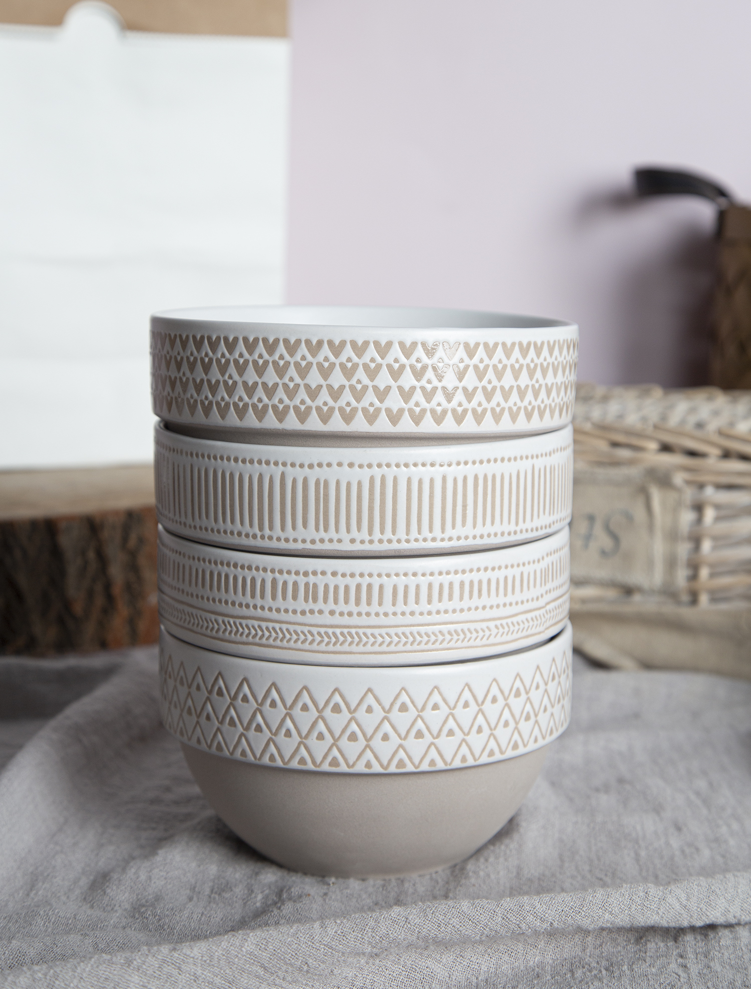 CHANGSHA HAPPY GO Stoneware Mugs with Elegant Geometric Screen Print Designs | happygodinnerware.com