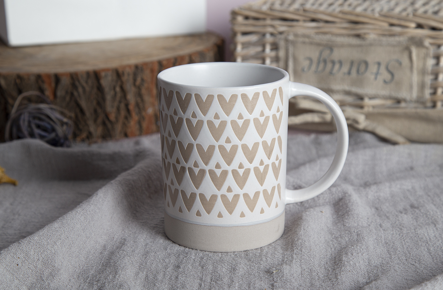 CHANGSHA HAPPY GO Stoneware Mugs with Elegant Geometric Screen Print Designs | happygodinnerware.com