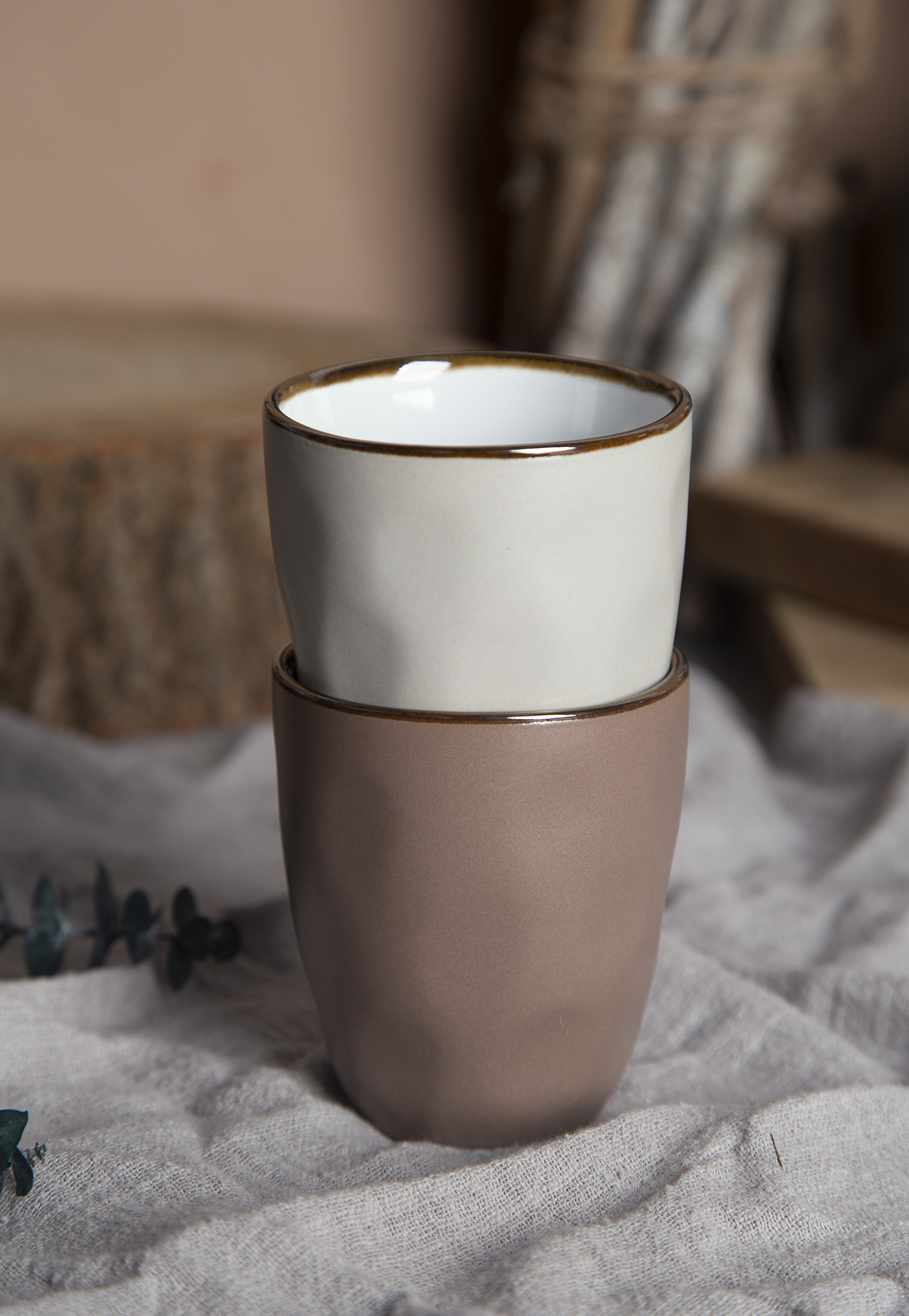 CHANGSHA HAPPY GO Ceramic Mugs with Colored Glaze and Embossed Design, Stoneware | happygodinnerware.com