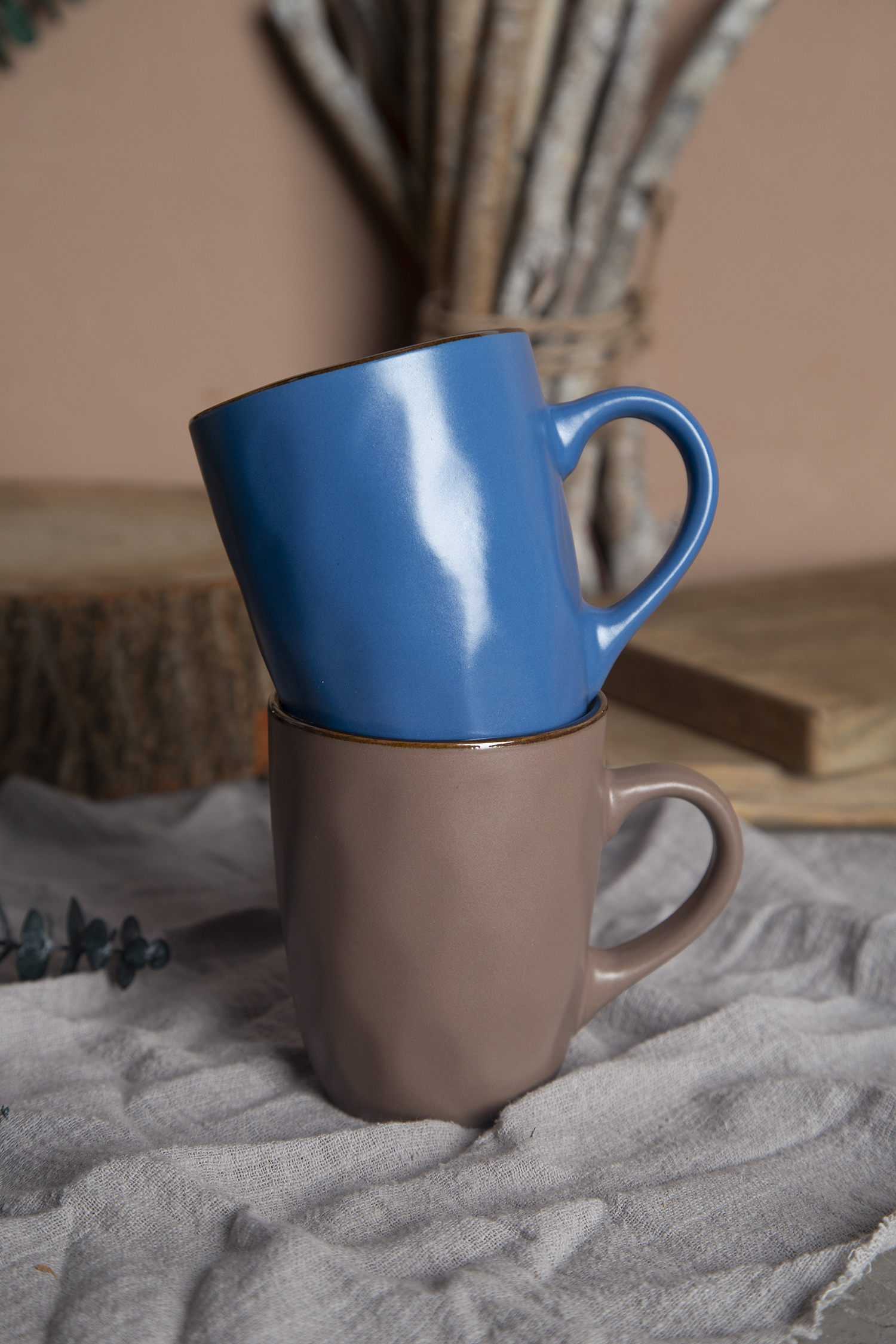 CHANGSHA HAPPY GO Ceramic Mugs with Colored Glaze and Embossed Design, Stoneware | happygodinnerware.com