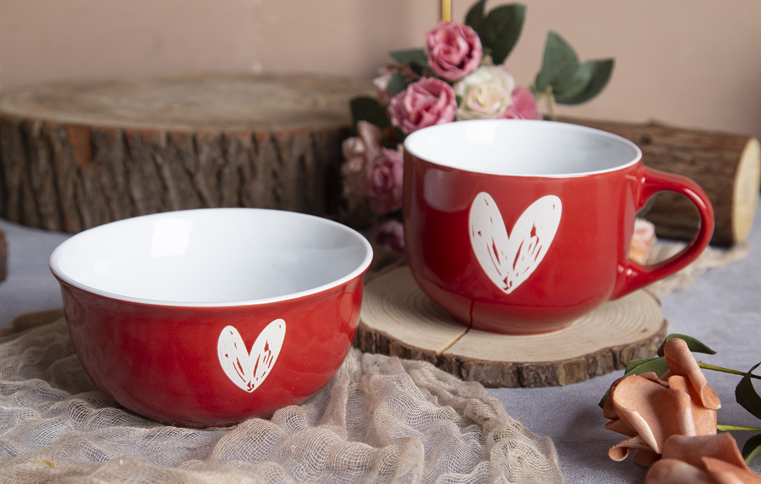 CHANGSHA HAPPY GO Ceramic Bowls with Heart Design, Stoneware | happygodinnerware.com