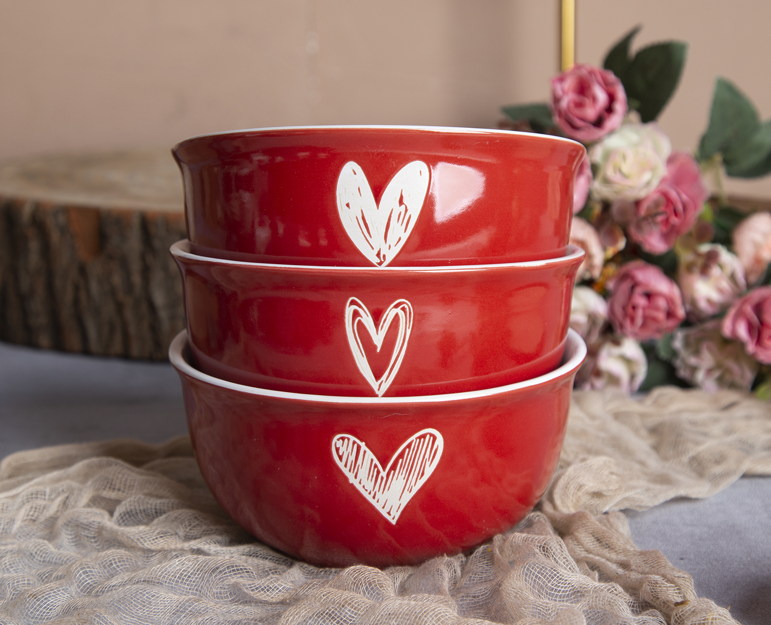 CHANGSHA HAPPY GO Ceramic Bowls with Heart Design, Stoneware | happygodinnerware.com
