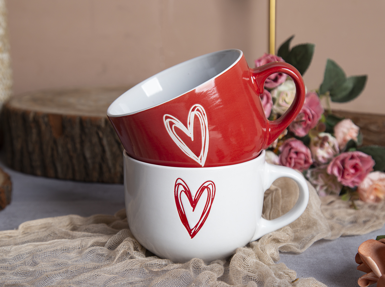 CHANGSHA HAPPY GO Ceramic Bowls with Heart Design, Stoneware | happygodinnerware.com