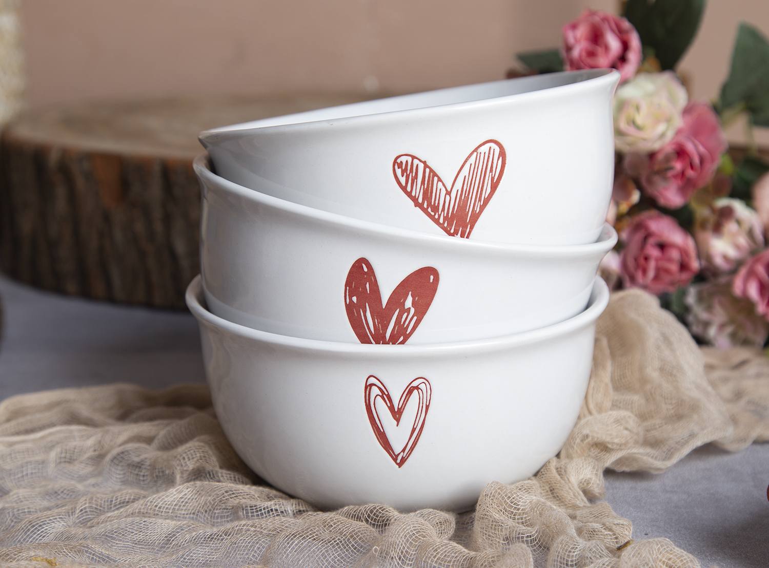 CHANGSHA HAPPY GO Ceramic Bowls with Heart Design, Stoneware | happygodinnerware.com