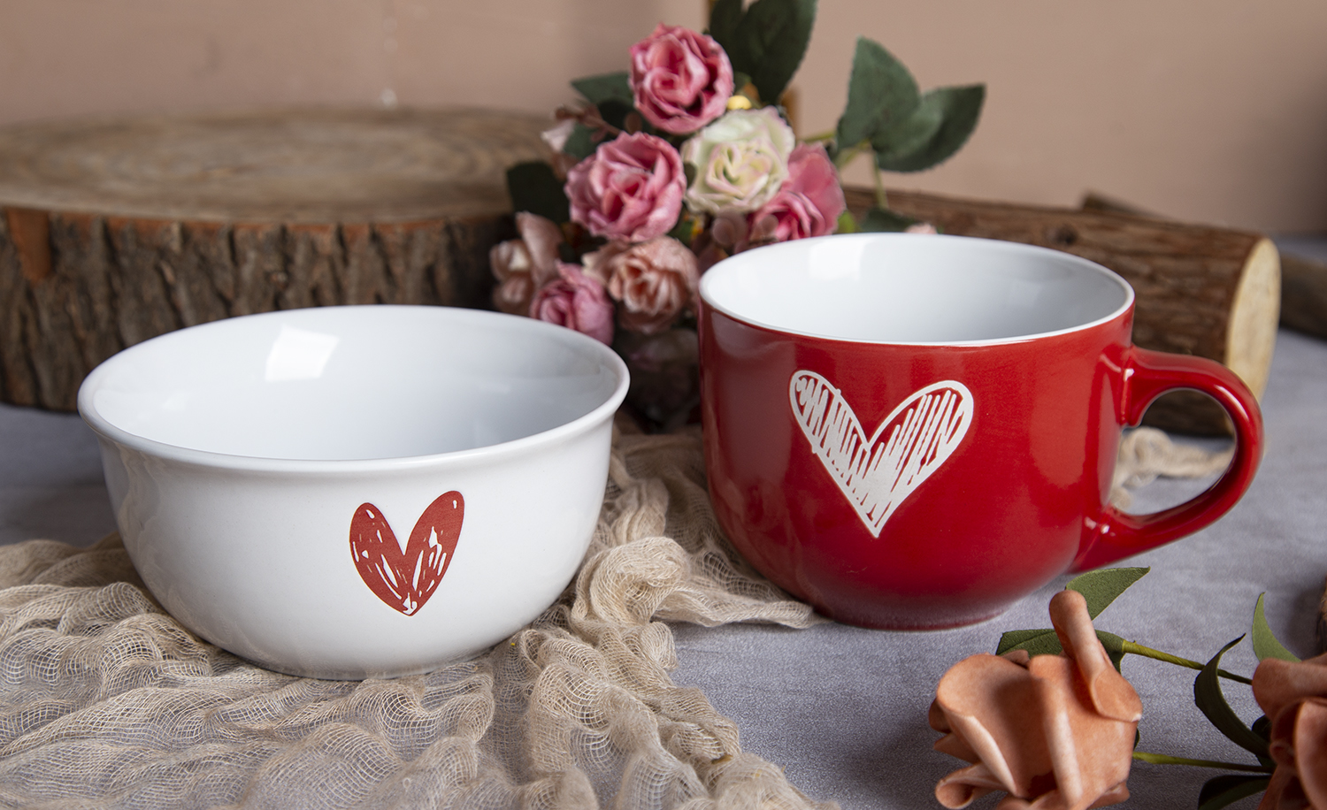 CHANGSHA HAPPY GO Ceramic Bowls with Heart Design, Stoneware | happygodinnerware.com