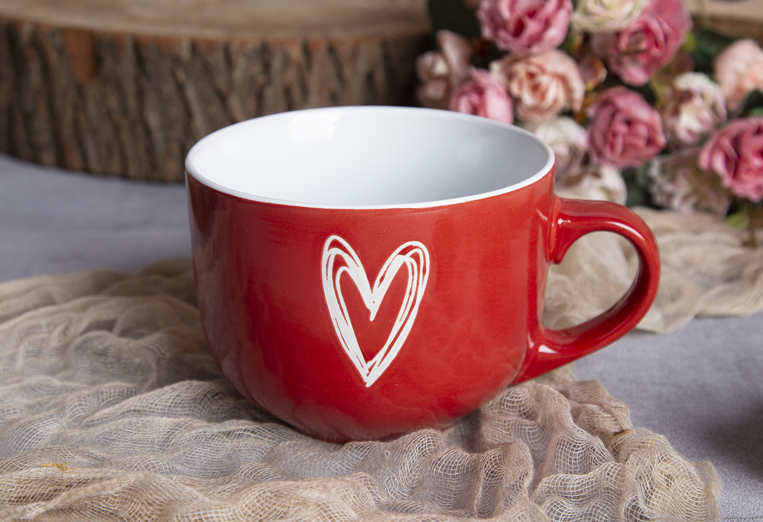 CHANGSHA HAPPY GO Ceramic Bowls with Heart Design, Stoneware | happygodinnerware.com