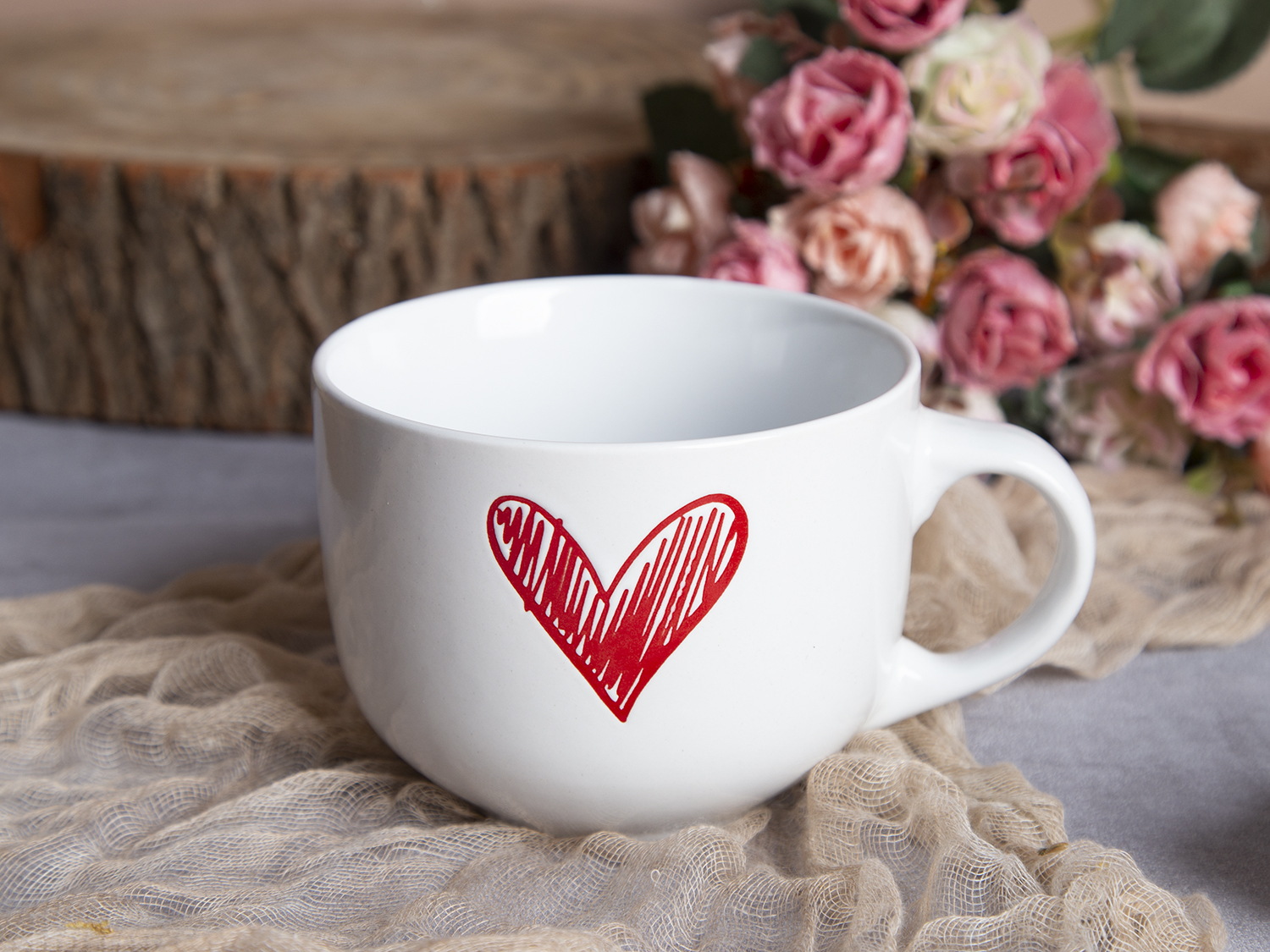 CHANGSHA HAPPY GO Ceramic Bowls with Heart Design, Stoneware | happygodinnerware.com