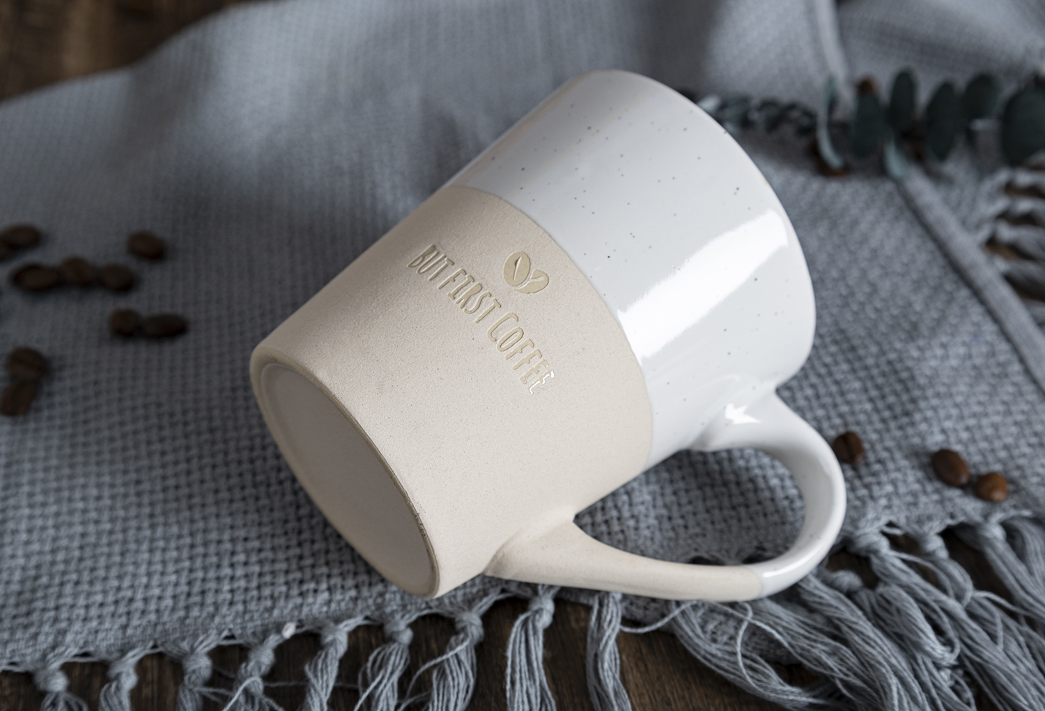 ​CHANGSHA HAPPY GO  Marine Style Stoneware Mug Collection with Navy Blue Glaze and Hand-Painted Nautical Patterns |happygodinnerware.com
