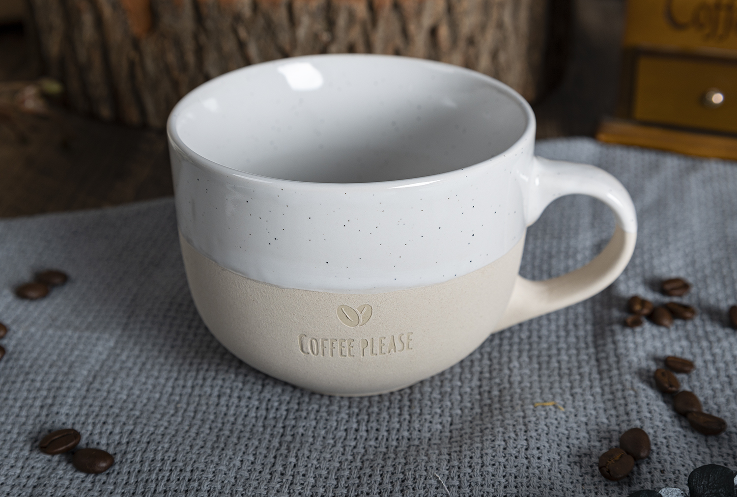 ​CHANGSHA HAPPY GO  Marine Style Stoneware Mug Collection with Navy Blue Glaze and Hand-Painted Nautical Patterns |happygodinnerware.com