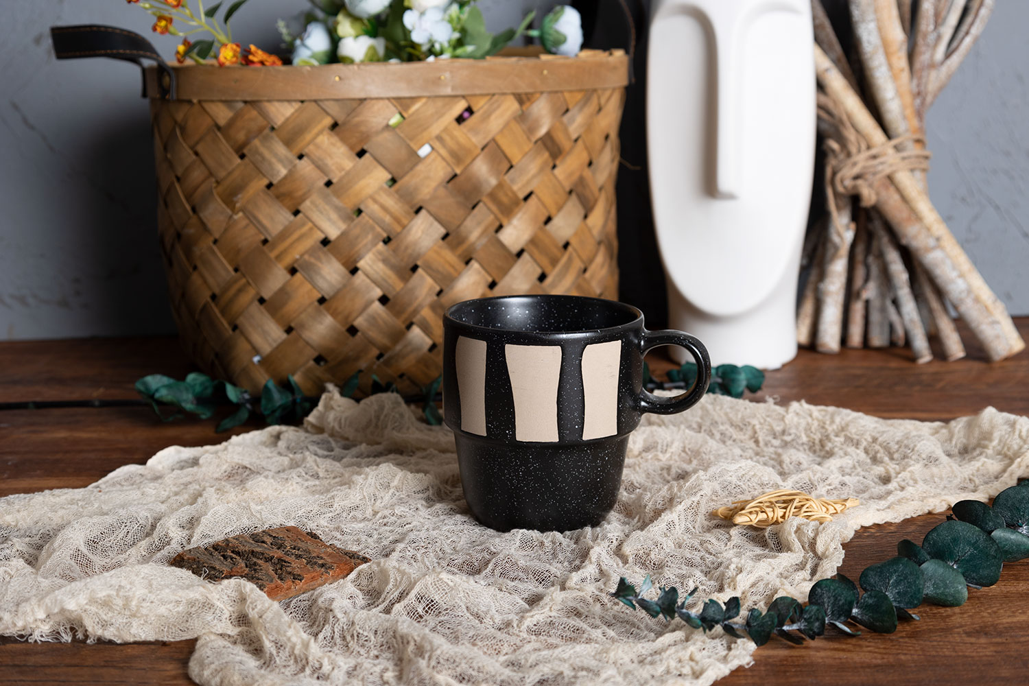 ​CHANGSHA HAPPY GO  Black Speckled Stoneware Coffee Cups with Bold Beige Geometric Screen Prints – 86E-023-a Series  |happygodinnerware.com