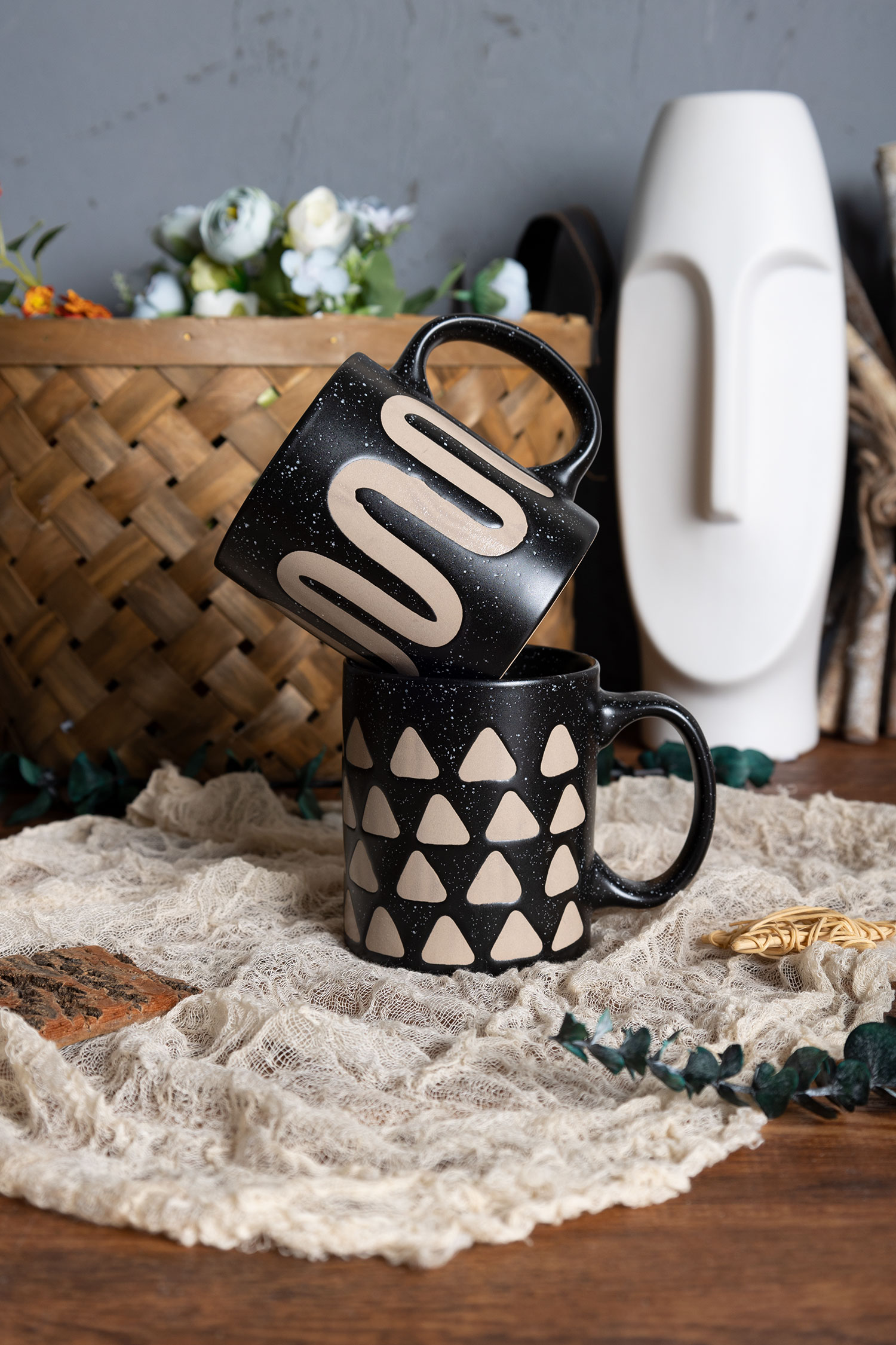​CHANGSHA HAPPY GO  Black Speckled Stoneware Coffee Cups with Bold Beige Geometric Screen Prints – 86E-023-a Series  |happygodinnerware.com