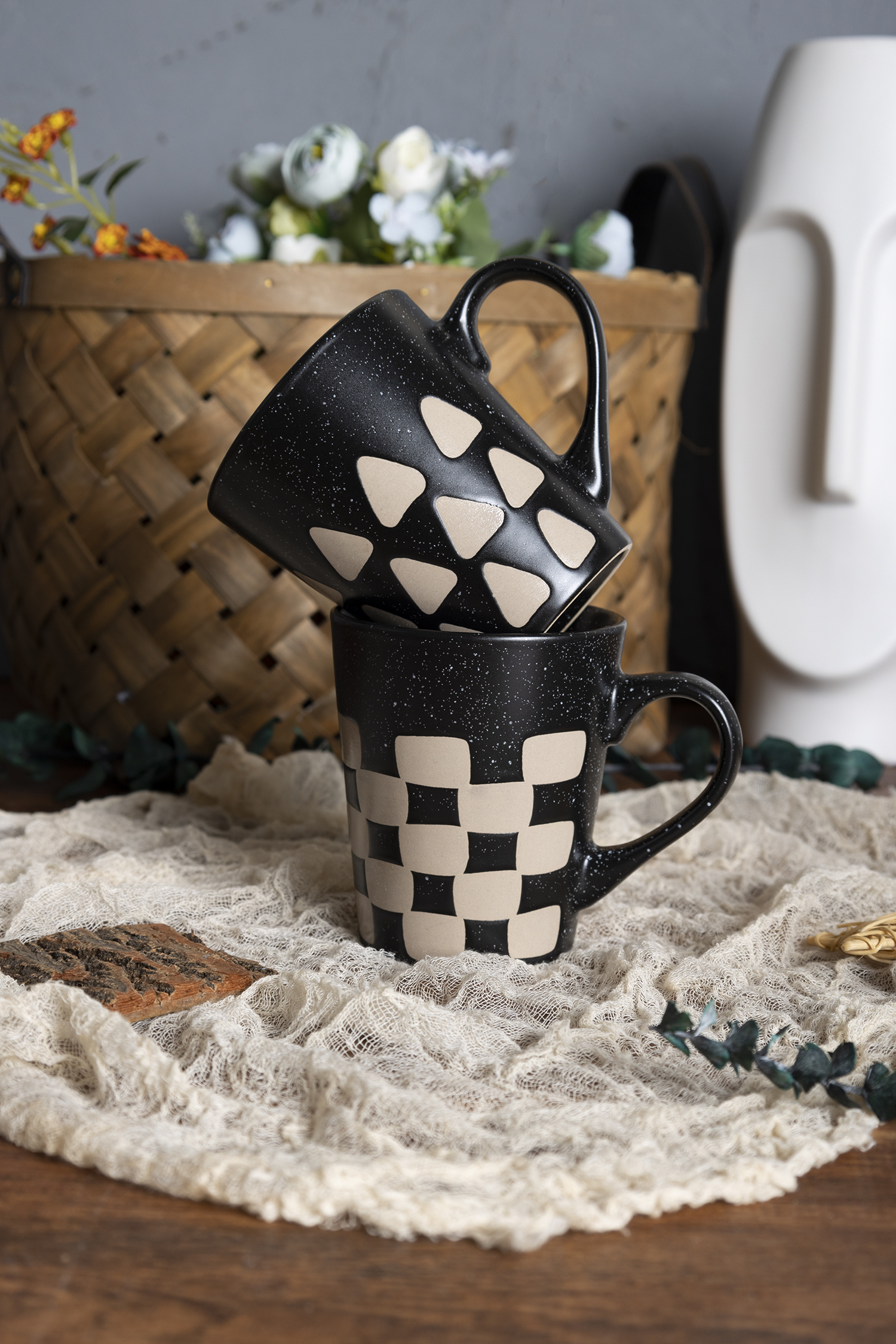 ​CHANGSHA HAPPY GO  Black Speckled Stoneware Coffee Cups with Bold Beige Geometric Screen Prints – 86E-023-a Series  |happygodinnerware.com
