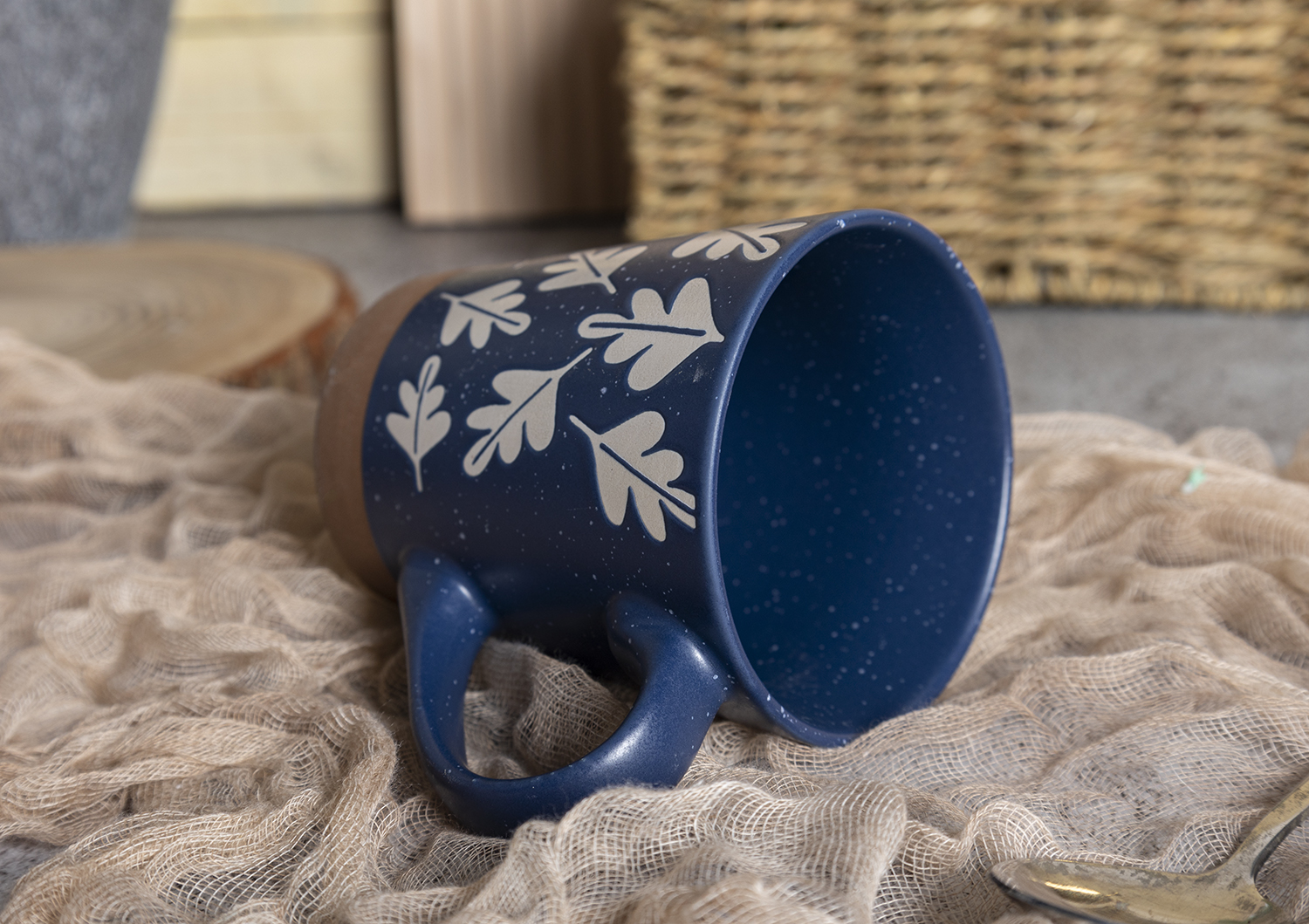 ​CHANGSHA HAPPY GO  Botanical Blue Stoneware Mug Set – Nature-Inspired Silkscreen Leaves with Rustic Clay Base|Dopamine Series Ceramics  |happygodinnerware.com