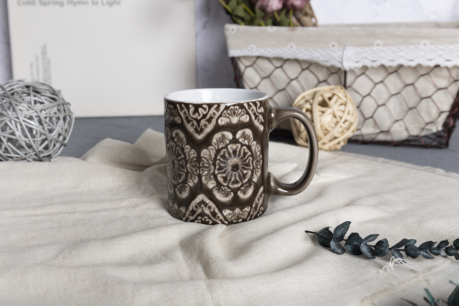 CHANGSHA HAPPY GO  Vintage-Inspired Embossed Stoneware Mug Set with Blue and Mocha Reactive Glaze – Artisan Textures and Classic Floral Relief Design for Elegant Everyday Use|happygodinnerware.com
