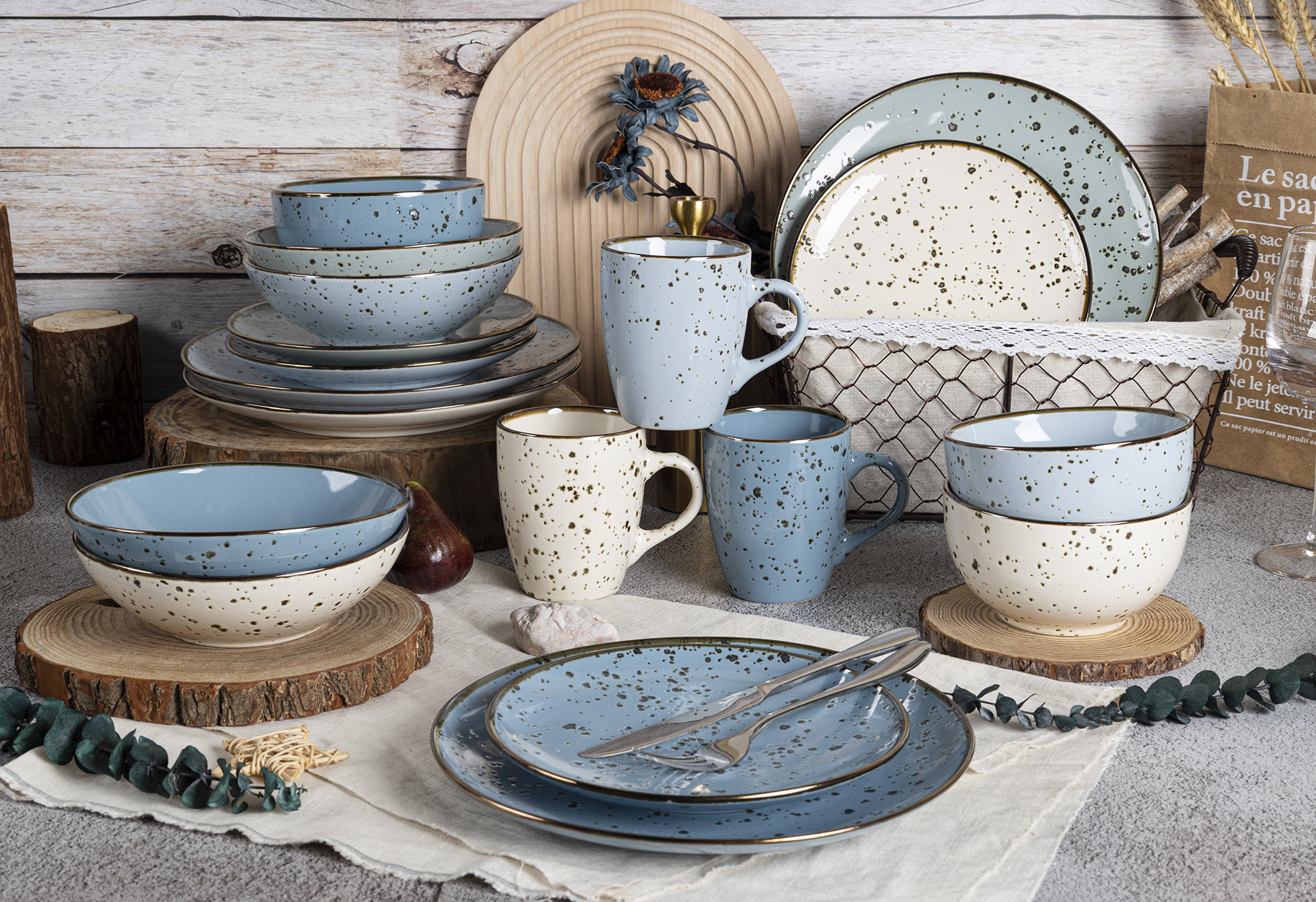 ​CHANGSHA HAPPY GO  Speckled Blue Reactive Glaze Dinnerware Set – Stoneware Plates and Bowls in Retro Style |Dopamine Series Ceramics  |happygodinnerware.com