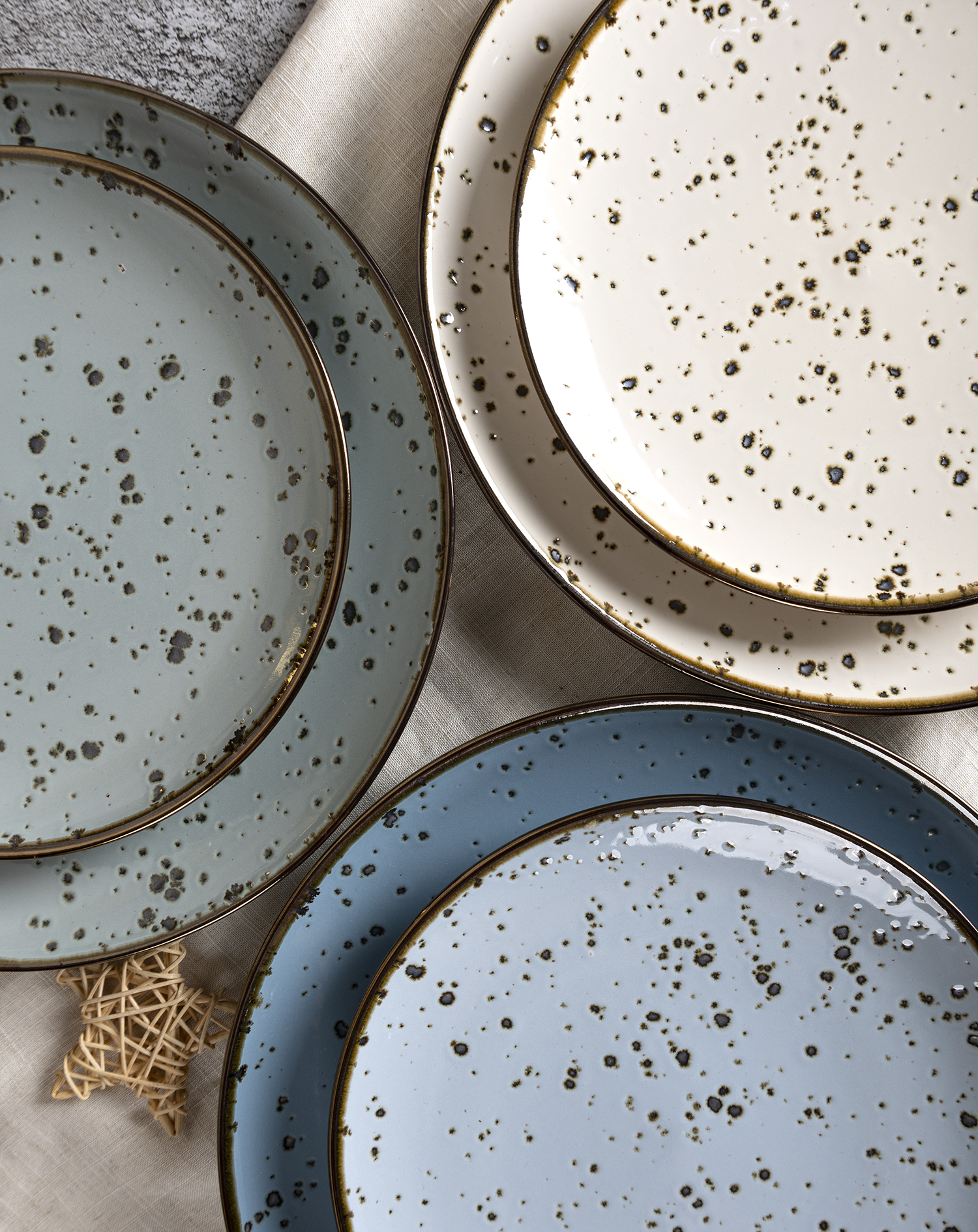 ​CHANGSHA HAPPY GO  Speckled Blue Reactive Glaze Dinnerware Set – Stoneware Plates and Bowls in Retro Style |Dopamine Series Ceramics  |happygodinnerware.com