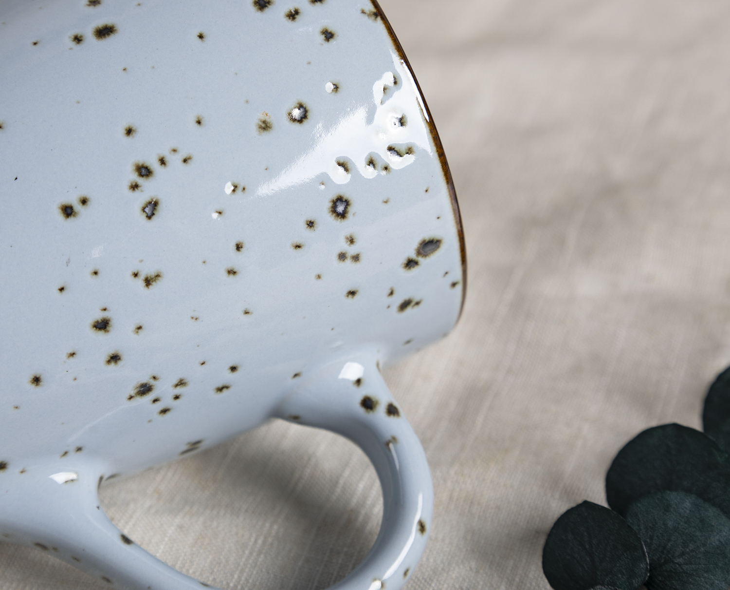​CHANGSHA HAPPY GO  Speckled Blue Reactive Glaze Dinnerware Set – Stoneware Plates and Bowls in Retro Style |Dopamine Series Ceramics  |happygodinnerware.com
