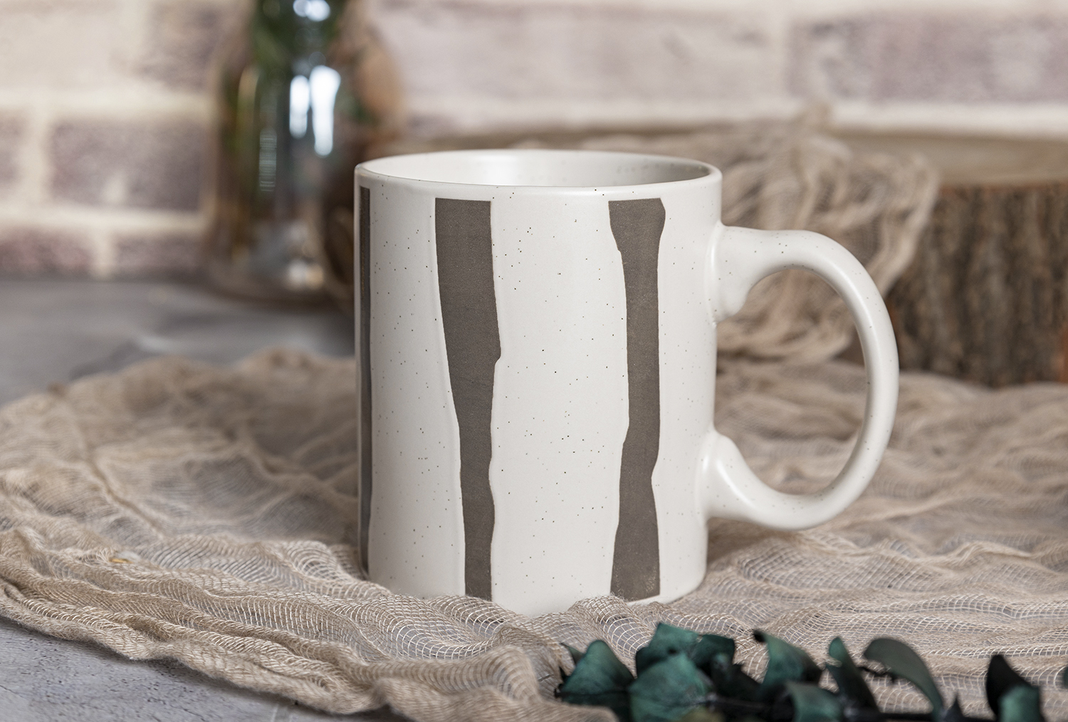 ​CHANGSHA HAPPY GO  Monochrome Linear Print Stoneware Mug Set with Soft White Matte Glaze |happygodinnerware.com