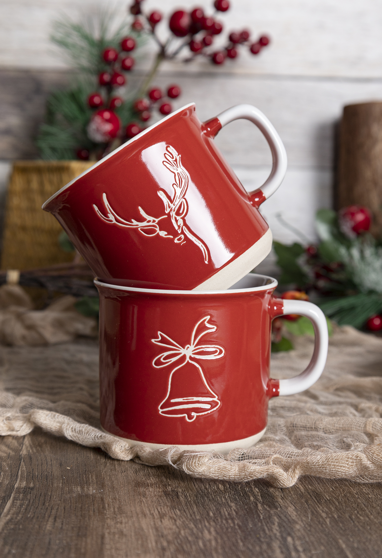 CHANGSHA HAPPY GO  Holiday Red Stoneware Mug and Bowl Set – Christmas Silkscreen Designs for Festive Use |Dopamine Series Ceramics  |happygodinnerware.com