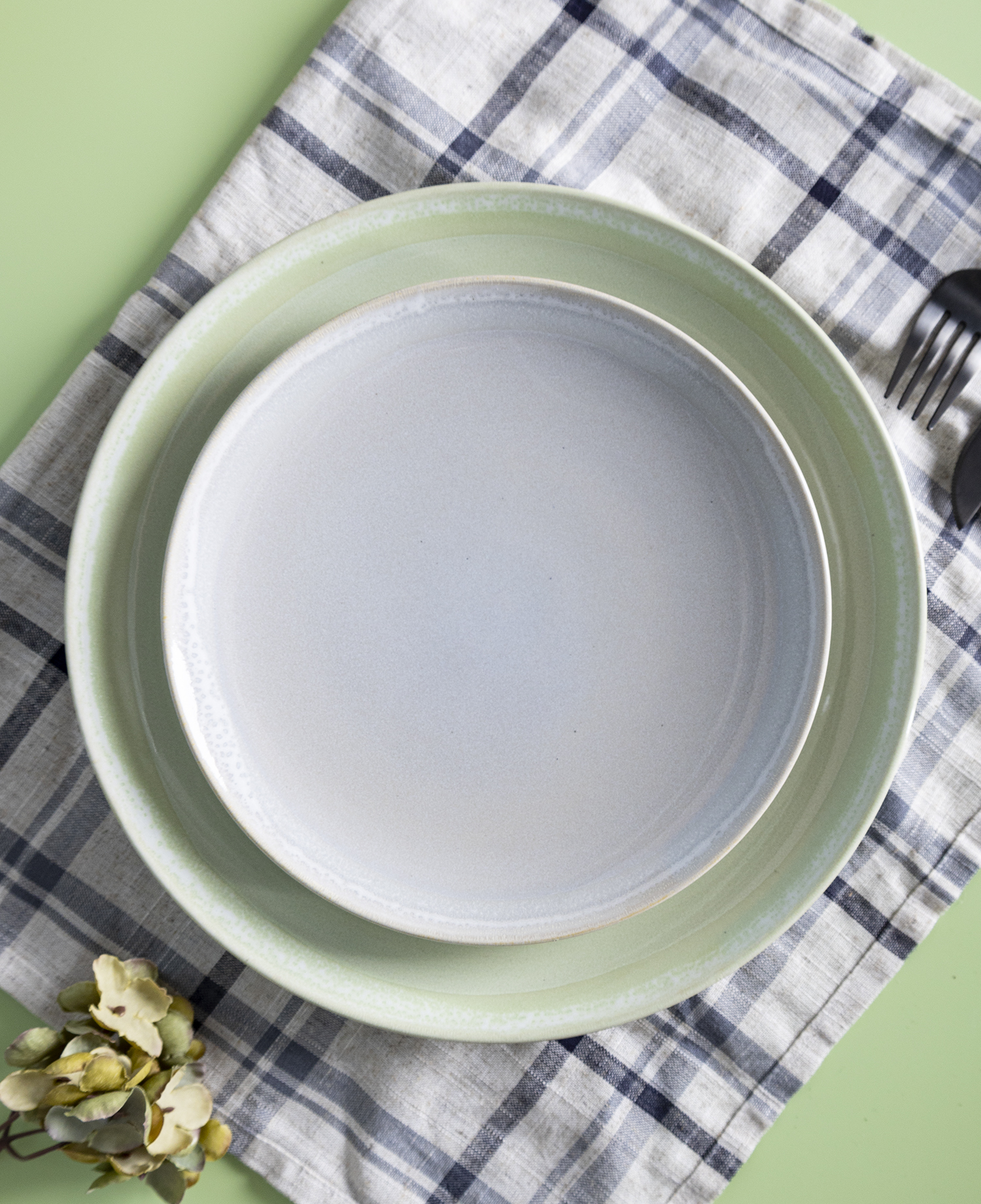 CHANGSHA HAPPY GO  Nature-Inspired Color Block Reactive Glaze Stoneware Dinnerware Set – Earthy Modern Tones Blending Sage |Dopamine Series Ceramics  |happygodinnerware.com