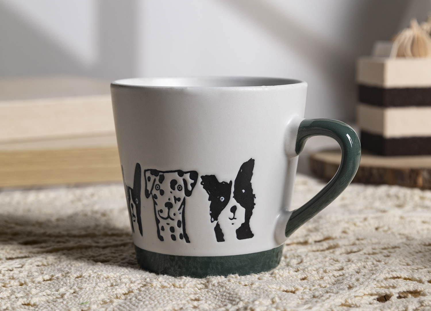 CHANGSHA HAPPY GO Cartoon Cat & Dog Print Ceramic Mug and Bowl Set – Stackable Coffee Cups with Gift Packaging for Pet Lovers|happygodinnerware.com