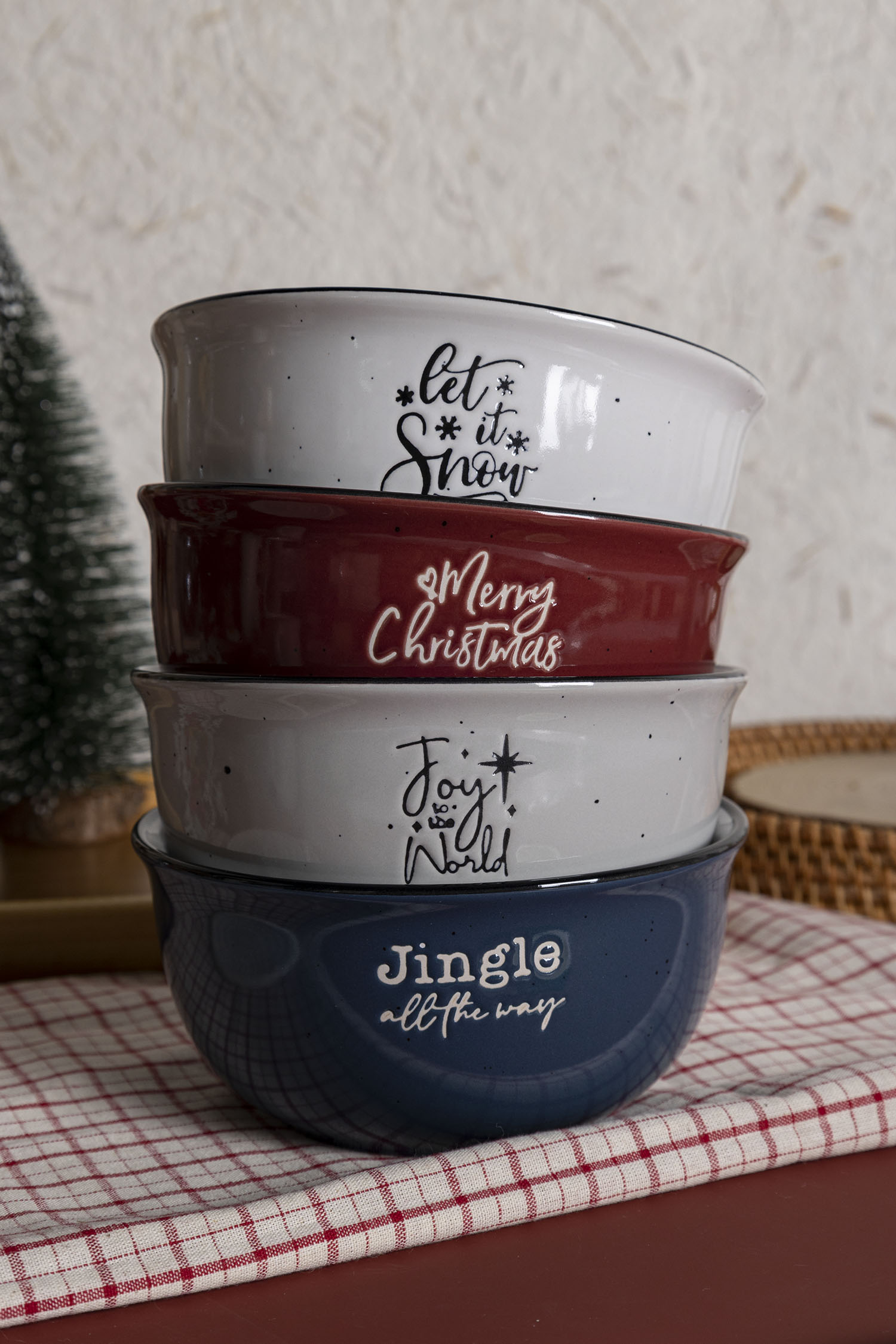 CHANGSHA HAPPY GO Holiday Quote Ceramic Mug and Bowl Set – Christmas & Winter-Themed Enamel Style Cups for Festive Gifting|happygodinnerware.com
