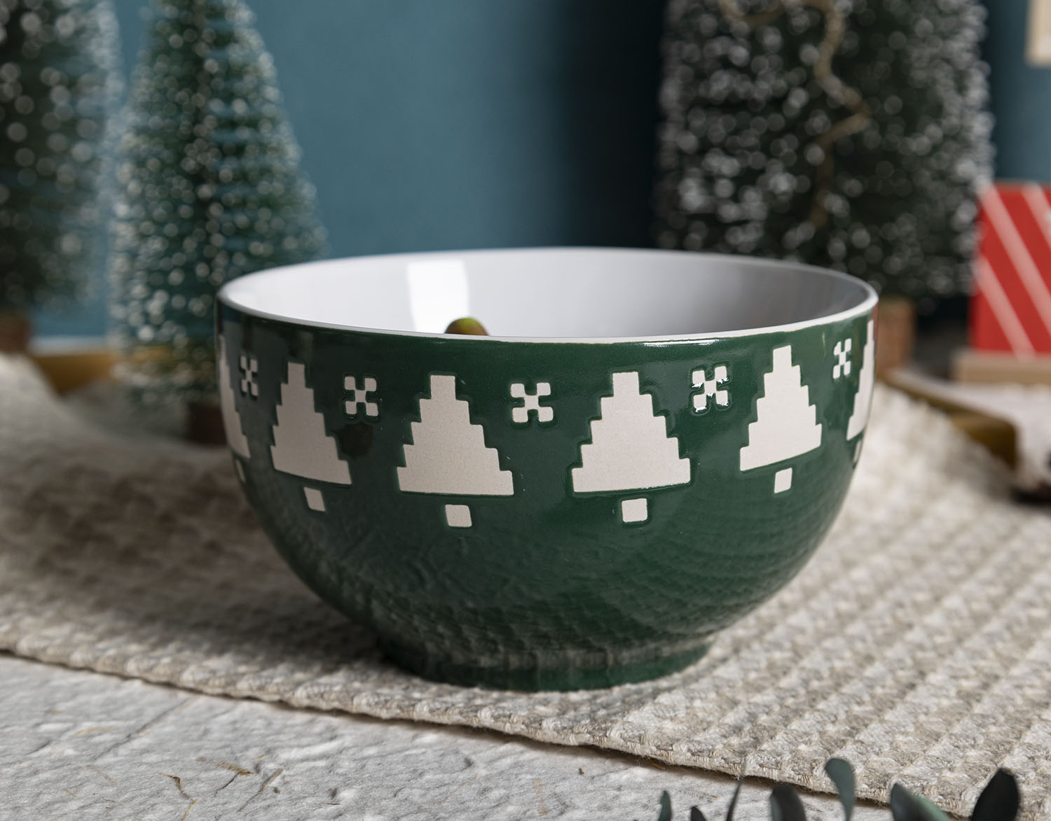 CHANGSHA HAPPY GO Christmas Sweater Pattern Ceramic Mug and Bowl Set – Festive Red & Green Holiday Cups with Gift Packaging|happygodinnerware.com
