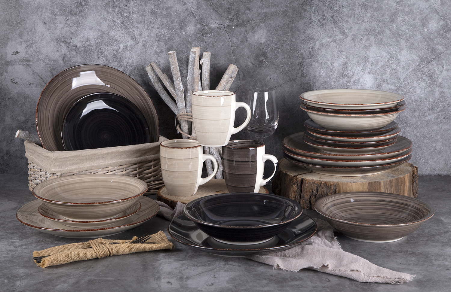 CHANGSHA HAPPY GO Dinnerware Marble Porcelain Dinner Dish Ceramics Plate Gold Rim Dinner Plate Tableware Set|happygodinnerware.com