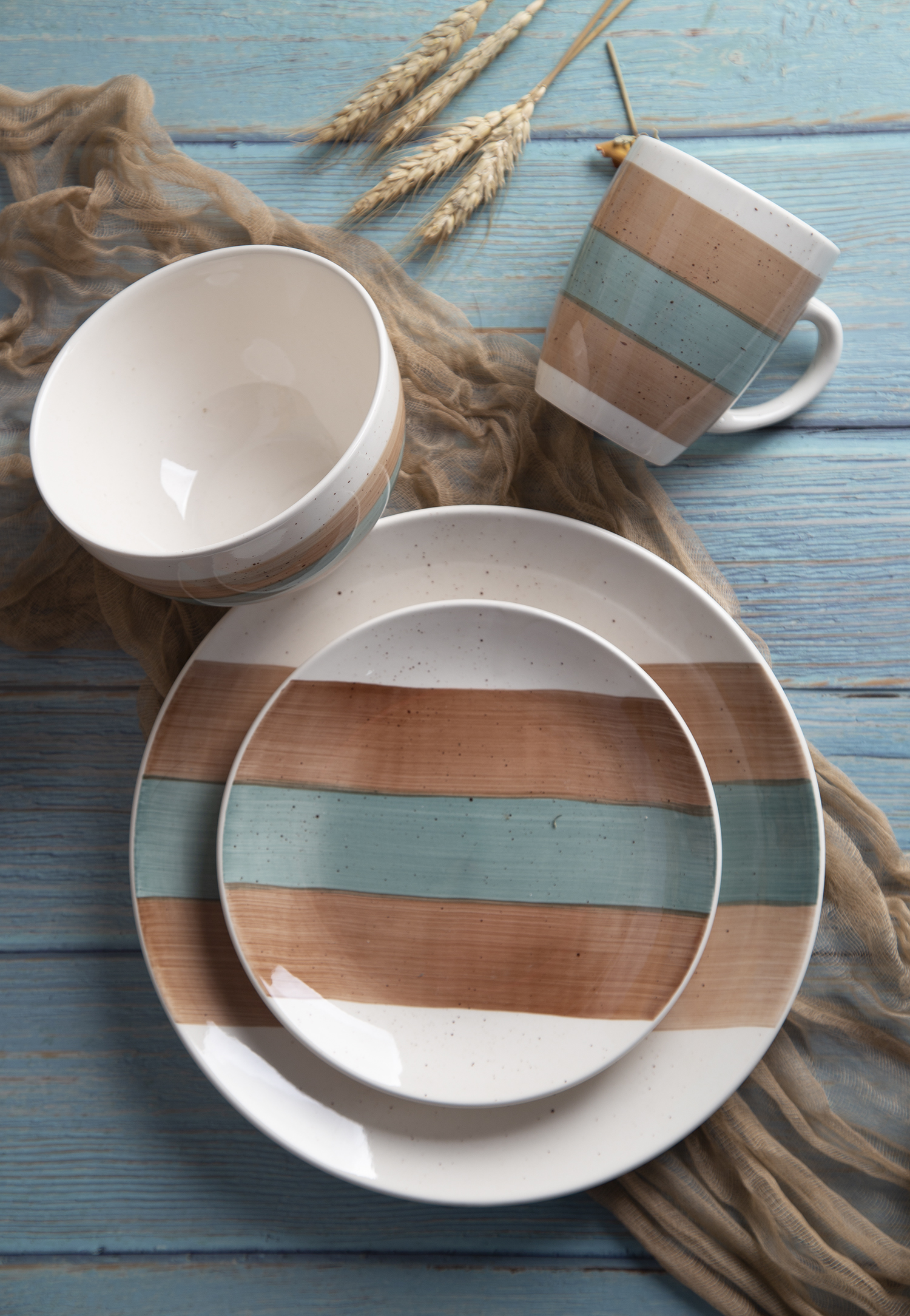CHANGSHA HAPPY GO Hand-painted Stoneware Dinnerware Set with Pastel Stripes |Dopamine Series Ceramics|happygodinnerware.com